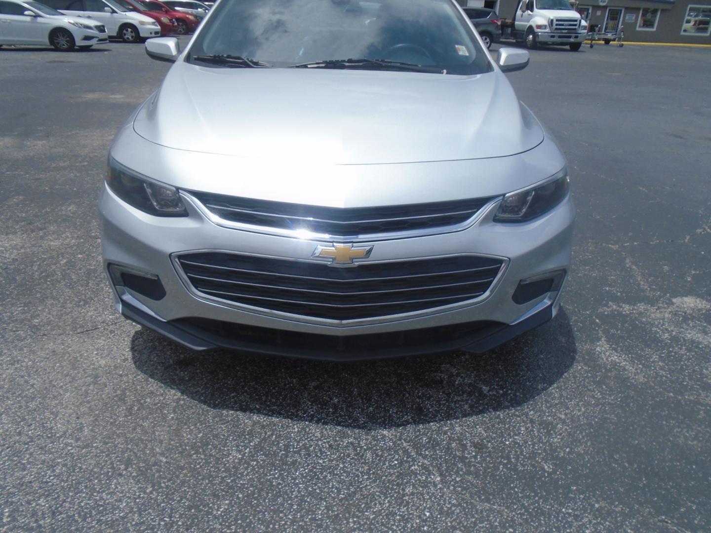 2018 Chevrolet Malibu (1G1ZD5ST4JF) , located at 6112 N Florida Avenue, Tampa, FL, 33604, (888) 521-5131, 27.954929, -82.459534 - Photo#1