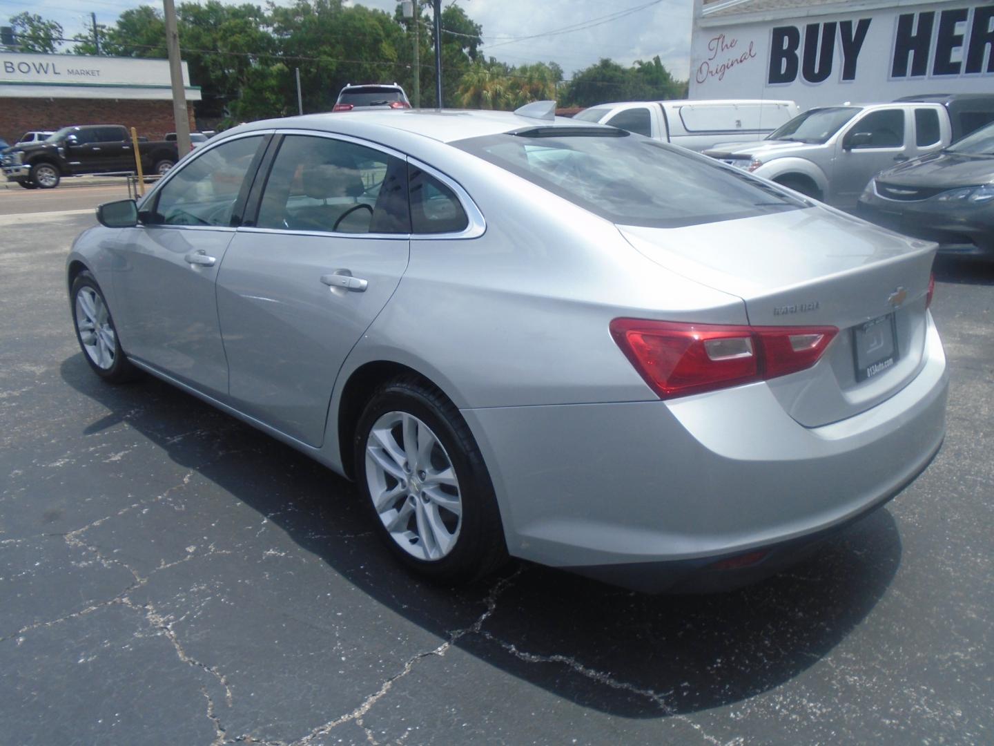 2018 Chevrolet Malibu (1G1ZD5ST4JF) , located at 6112 N Florida Avenue, Tampa, FL, 33604, (888) 521-5131, 27.954929, -82.459534 - Photo#11