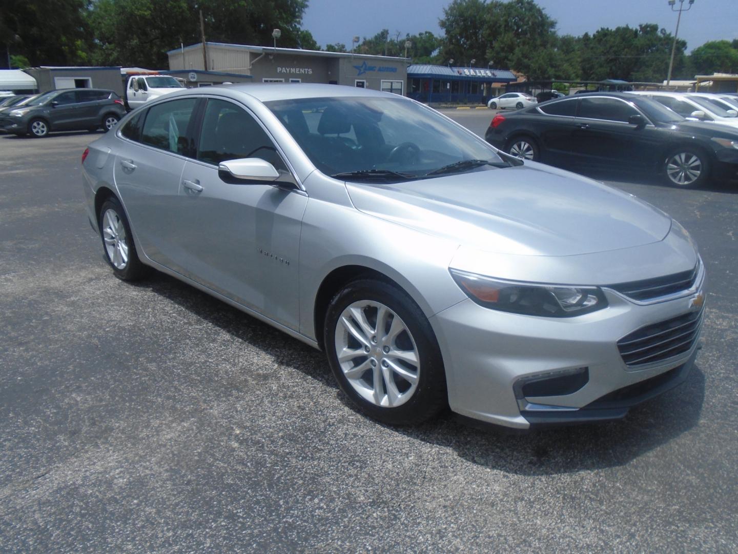 2018 Chevrolet Malibu (1G1ZD5ST4JF) , located at 6112 N Florida Avenue, Tampa, FL, 33604, (888) 521-5131, 27.954929, -82.459534 - Photo#7