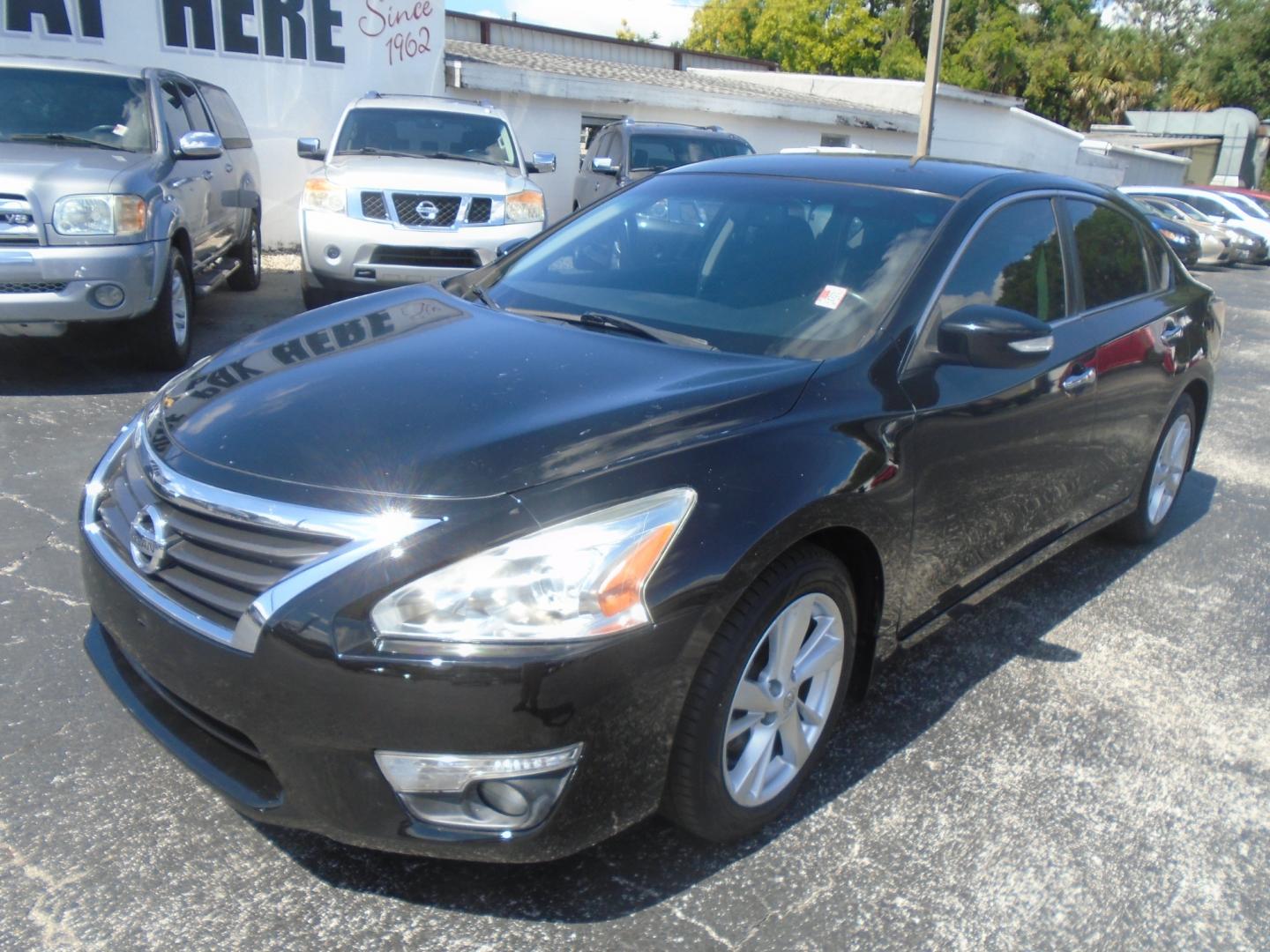 2015 Nissan Altima (1N4AL3AP4FN) , located at 6112 N Florida Avenue, Tampa, FL, 33604, (888) 521-5131, 27.954929, -82.459534 - Photo#5