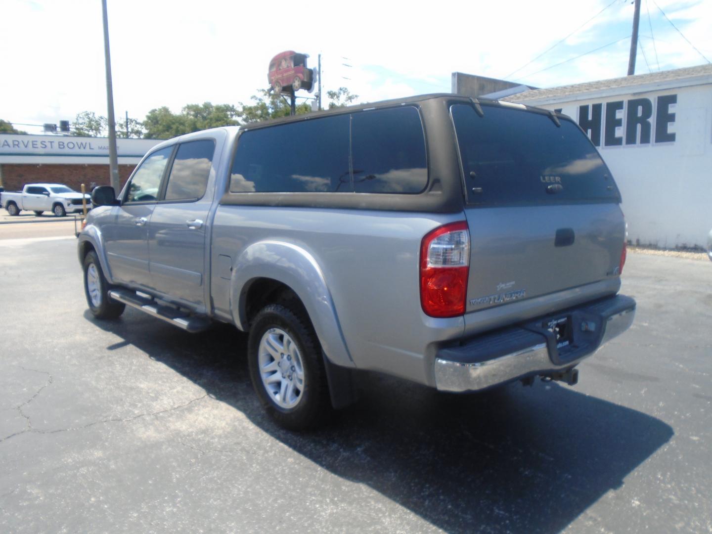 2006 Toyota Tundra (5TBET34176S) , located at 6112 N Florida Avenue, Tampa, FL, 33604, (888) 521-5131, 27.954929, -82.459534 - Photo#11