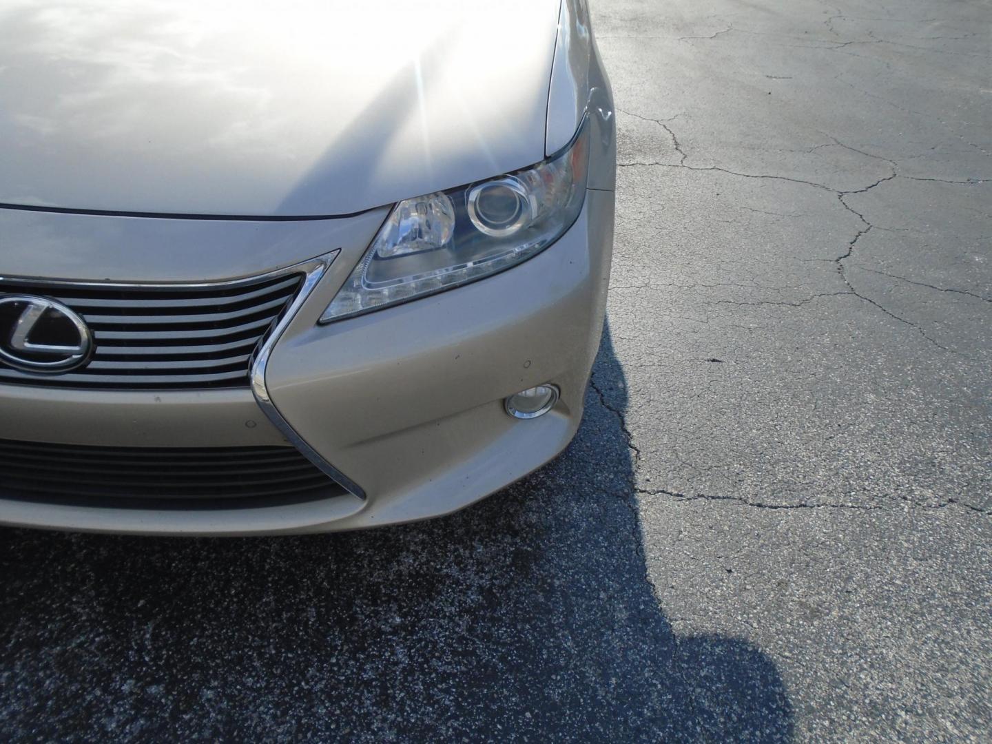2013 Gold /Beige Lexus ES 350 (JTHBK1GG3D2) , located at 6112 N Florida Avenue, Tampa, FL, 33604, (888) 521-5131, 27.954929, -82.459534 - 499$ Down plus tax & tag. - Photo#3