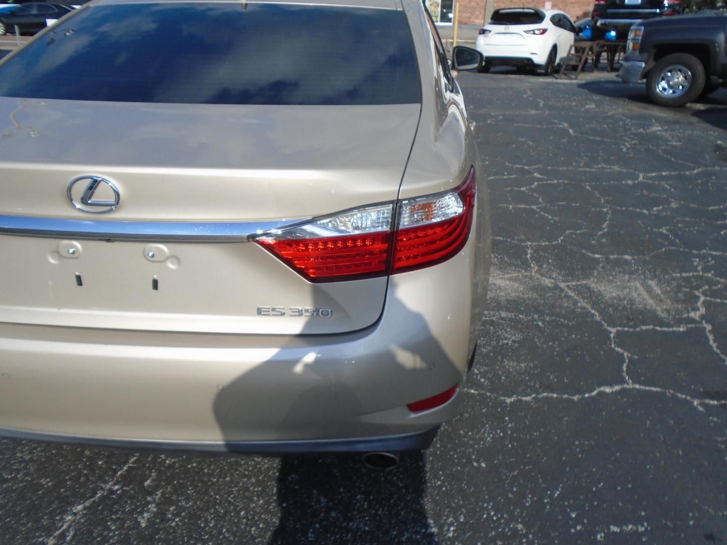 2013 Gold /Beige Lexus ES 350 (JTHBK1GG3D2) , located at 6112 N Florida Avenue, Tampa, FL, 33604, (888) 521-5131, 27.954929, -82.459534 - 499$ Down plus tax & tag. - Photo#9