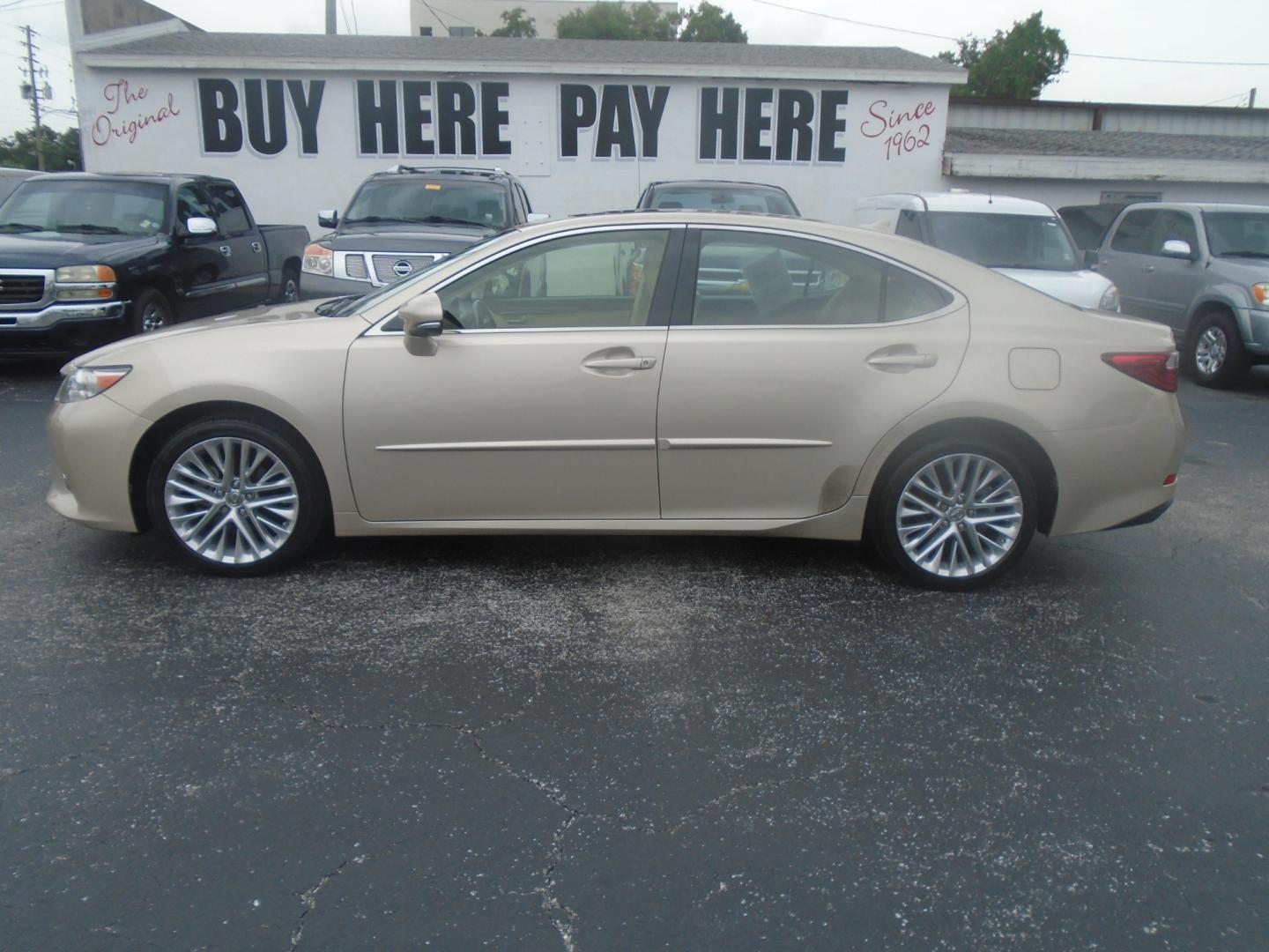 2013 Lexus ES 350 (JTHBK1GG3D2) , located at 6112 N Florida Avenue, Tampa, FL, 33604, (888) 521-5131, 27.954929, -82.459534 - Photo#0