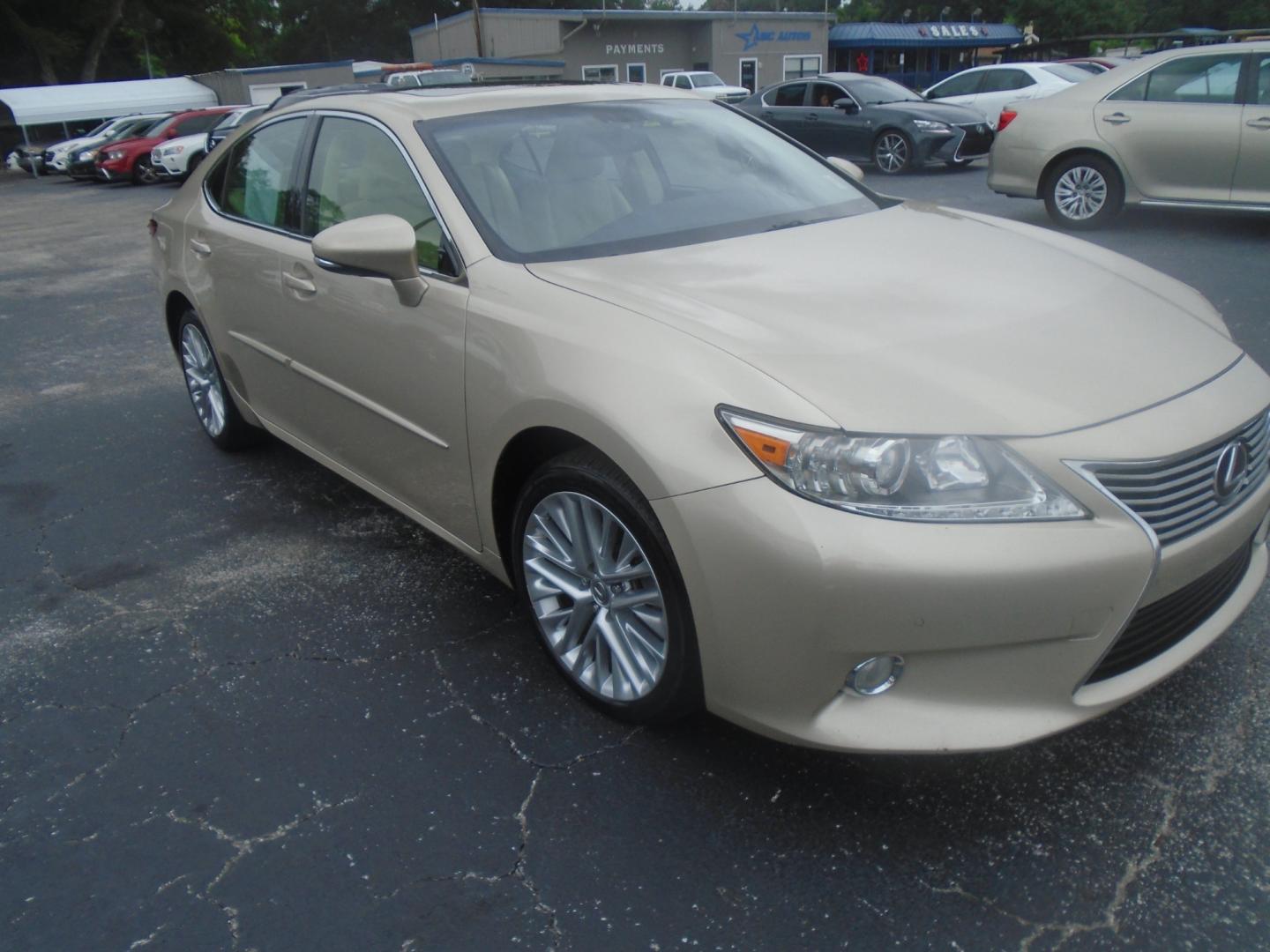 2013 Lexus ES 350 (JTHBK1GG3D2) , located at 6112 N Florida Avenue, Tampa, FL, 33604, (888) 521-5131, 27.954929, -82.459534 - Photo#7