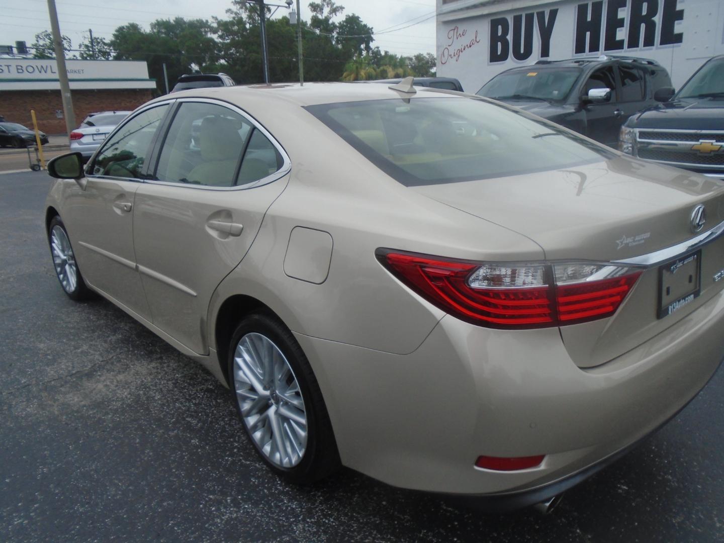 2013 Lexus ES 350 (JTHBK1GG3D2) , located at 6112 N Florida Avenue, Tampa, FL, 33604, (888) 521-5131, 27.954929, -82.459534 - Photo#11