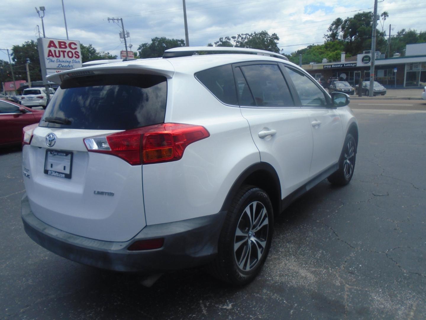 2015 Toyota RAV4 (2T3YFREV1FW) , located at 6112 N Florida Avenue, Tampa, FL, 33604, (888) 521-5131, 27.954929, -82.459534 - Photo#9