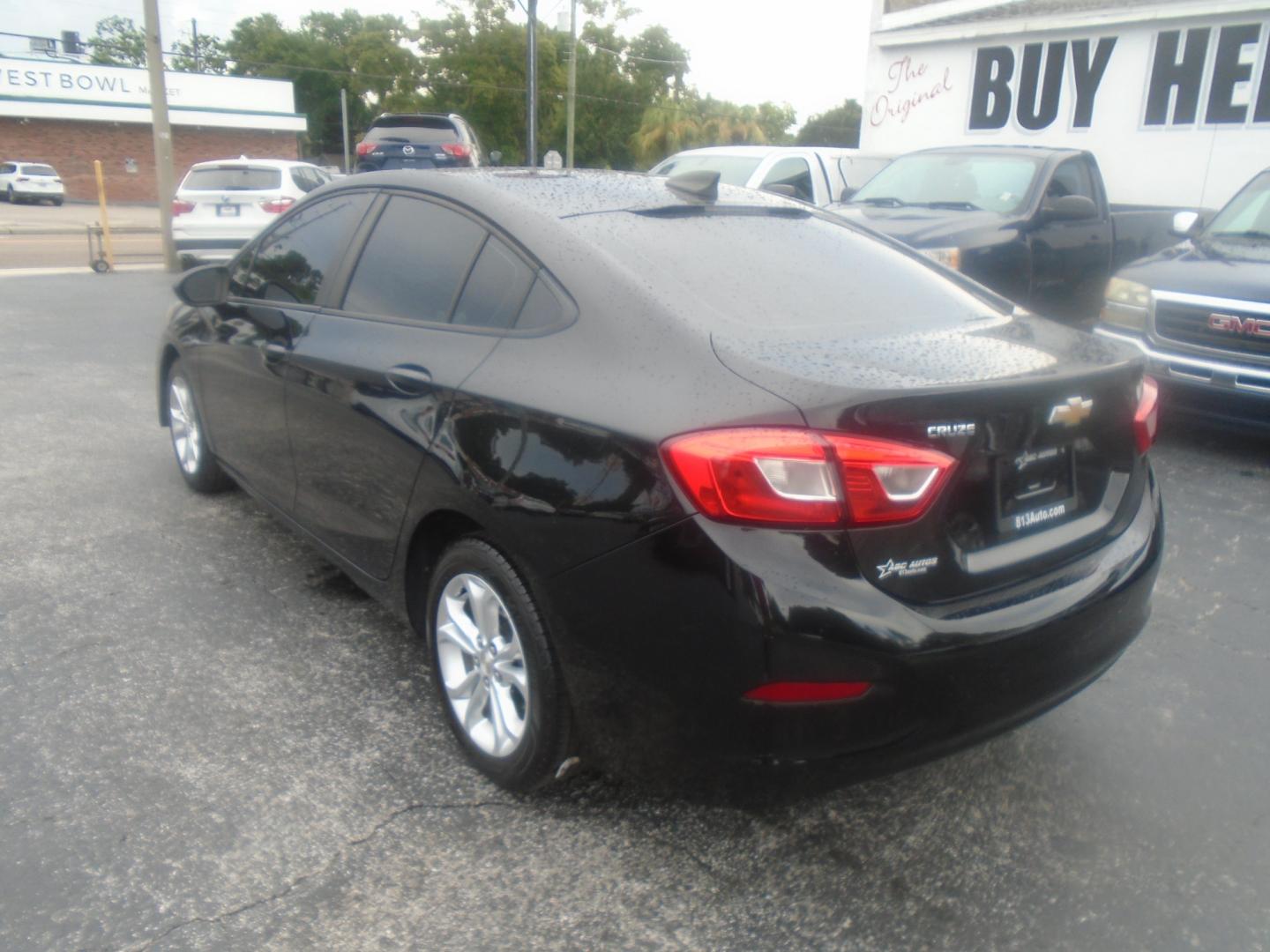 2019 Chevrolet Cruze (1G1BC5SM3K7) , located at 6112 N Florida Avenue, Tampa, FL, 33604, (888) 521-5131, 27.954929, -82.459534 - Photo#7