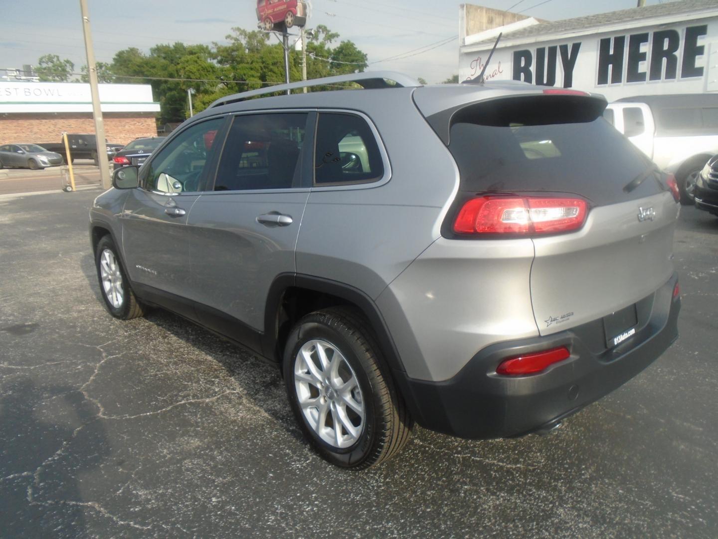 2015 Jeep Cherokee (1C4PJLCB8FW) , located at 6112 N Florida Avenue, Tampa, FL, 33604, (888) 521-5131, 27.954929, -82.459534 - Photo#11