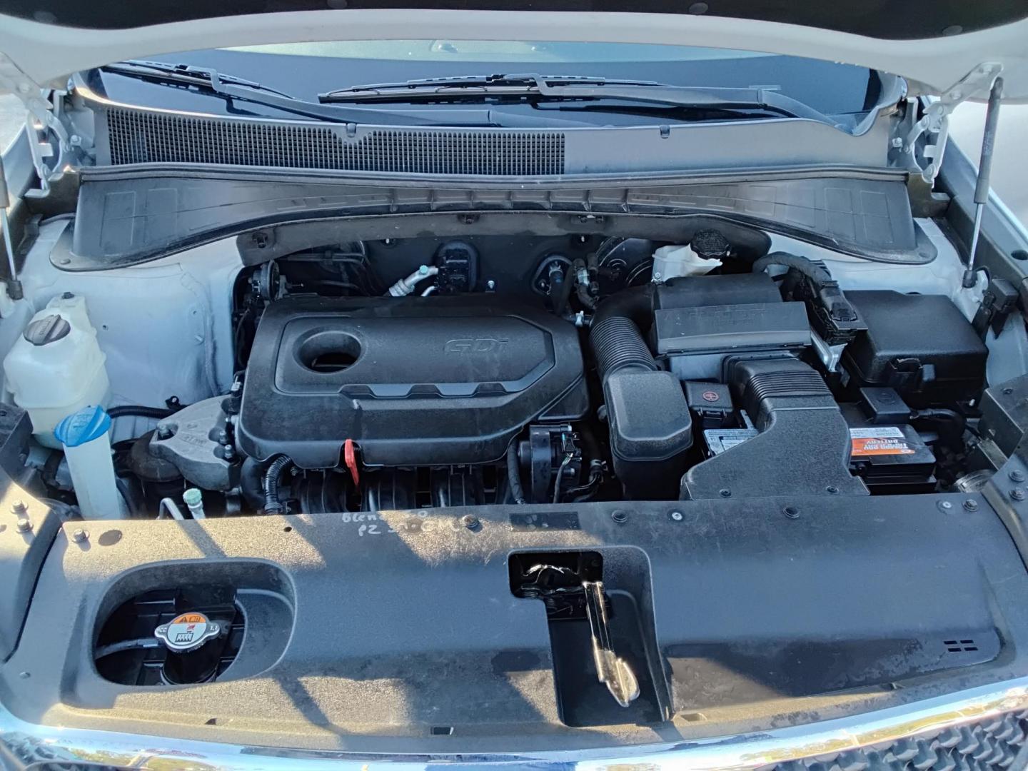 2018 SILVER /Grey Kia Sorento (5XYPG4A30JG) , located at 6112 N Florida Avenue, Tampa, FL, 33604, (888) 521-5131, 27.954929, -82.459534 - $499 DOWN PLUS TAX & TAG. - Photo#13