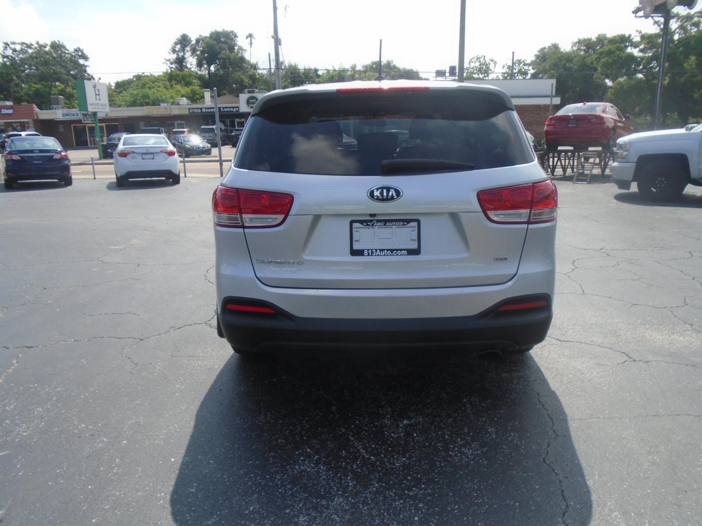 2018 Kia Sorento (5XYPG4A30JG) , located at 6112 N Florida Avenue, Tampa, FL, 33604, (888) 521-5131, 27.954929, -82.459534 - Photo#2