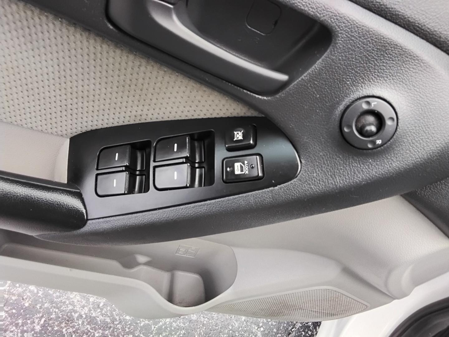 2012 White /Beige Kia Forte (KNAFU4A2XC5) , located at 6112 N Florida Avenue, Tampa, FL, 33604, (888) 521-5131, 27.954929, -82.459534 - $499 down plus tax & tag.- Photo#16