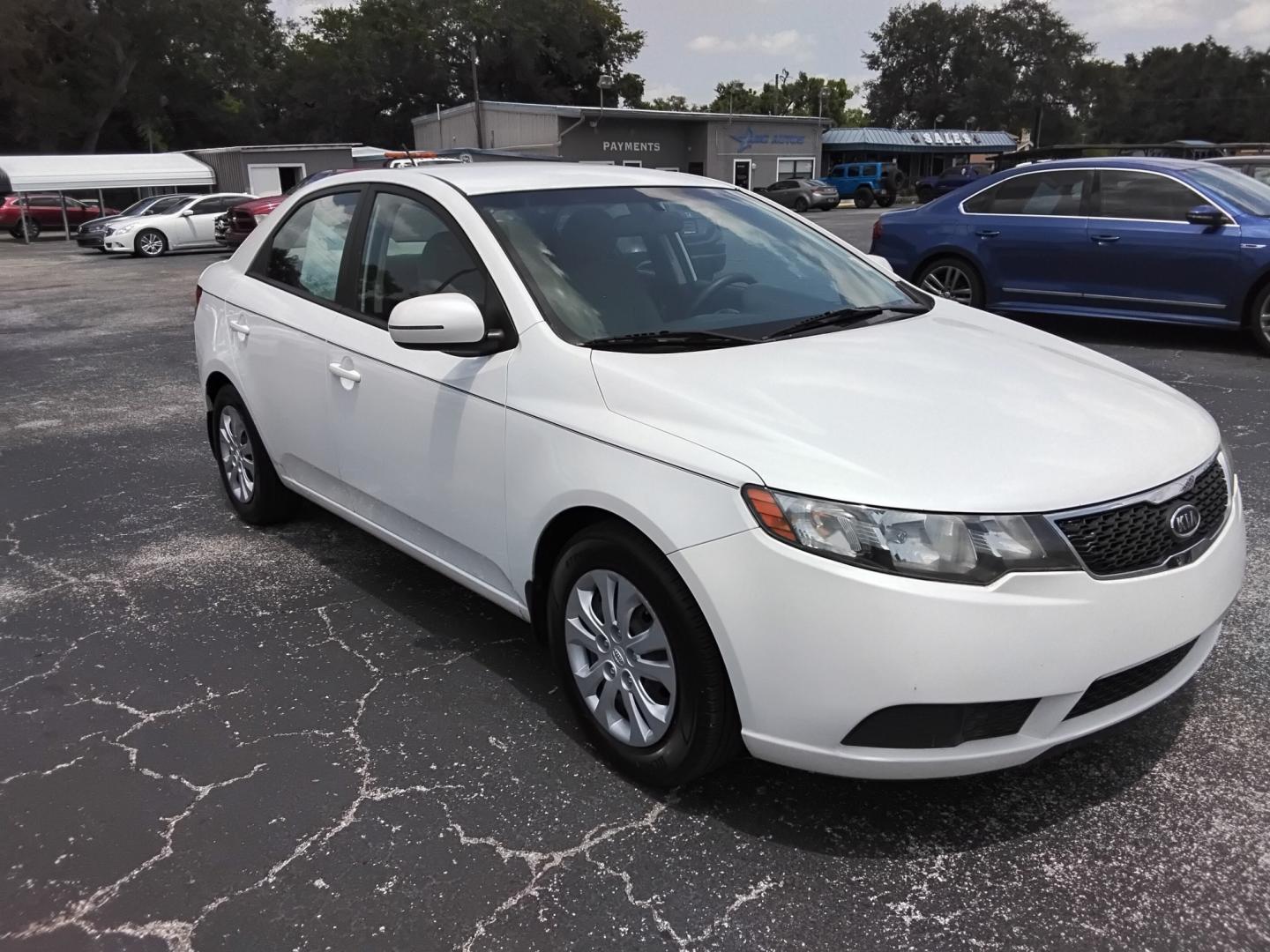 2012 White /Beige Kia Forte (KNAFU4A2XC5) , located at 6112 N Florida Avenue, Tampa, FL, 33604, (888) 521-5131, 27.954929, -82.459534 - $499 down plus tax & tag.- Photo#2