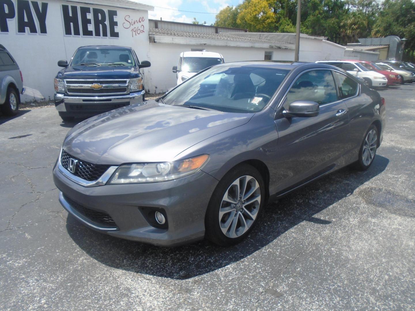 2015 Honda Accord EX-L V6 Coupe AT (1HGCT2B84FA) with an 3.5L V6 SOHC 24V engine, 6-Speed Automatic transmission, located at 6112 N Florida Avenue, Tampa, FL, 33604, (888) 521-5131, 27.954929, -82.459534 - Photo#3