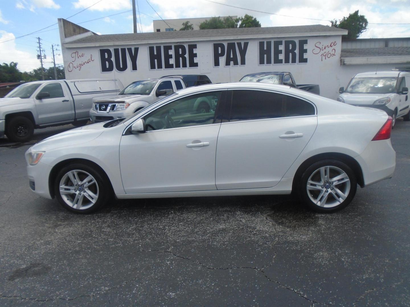 2015 Volvo S60 2.0 Premier (YV126MFK2F1) with an 2.0L L4 DOHC 16V engine, 8-Speed Automatic transmission, located at 6112 N Florida Avenue, Tampa, FL, 33604, (888) 521-5131, 27.954929, -82.459534 - Photo#18