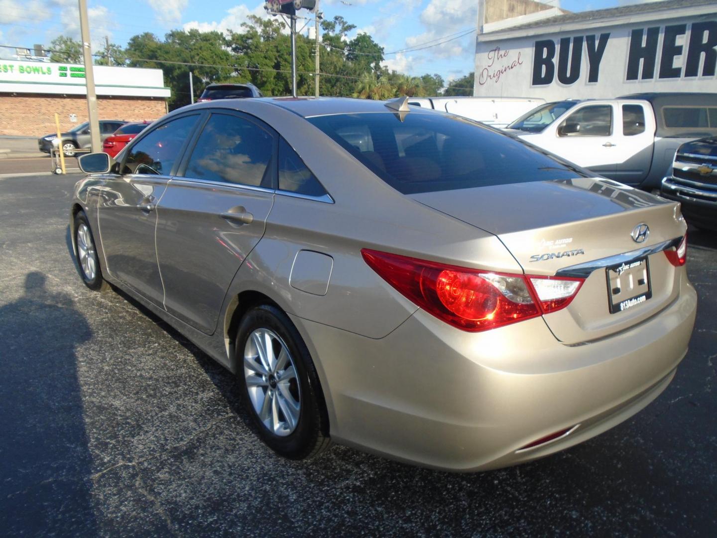 2011 Hyundai Sonata GLS Auto (5NPEB4AC7BH) with an 2.4L L4 DOHC 16V engine, 5-Speed Automatic transmission, located at 6112 N Florida Avenue, Tampa, FL, 33604, (888) 521-5131, 27.954929, -82.459534 - Photo#10