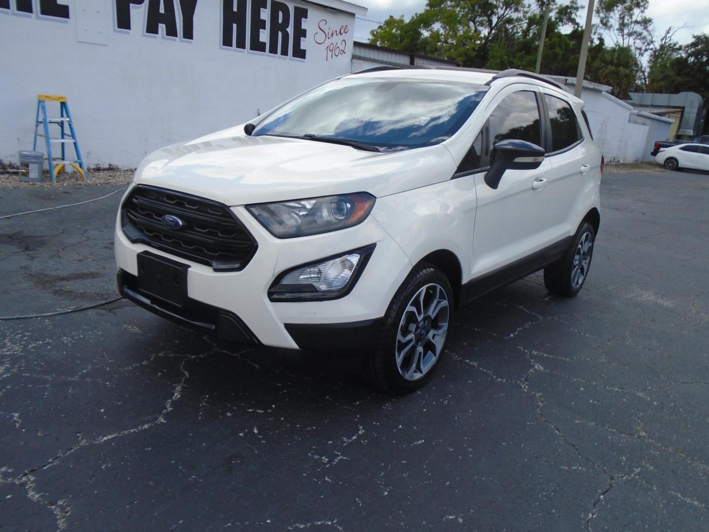 2020 WHITE /BLACK Ford EcoSport SES AWD (MAJ6S3JL2LC) with an 2.0L L4 DOHC 16V engine, 6A transmission, located at 6112 N Florida Avenue, Tampa, FL, 33604, (888) 521-5131, 27.954929, -82.459534 - 499 DOWN PLUS TAX & TAG - Photo#1