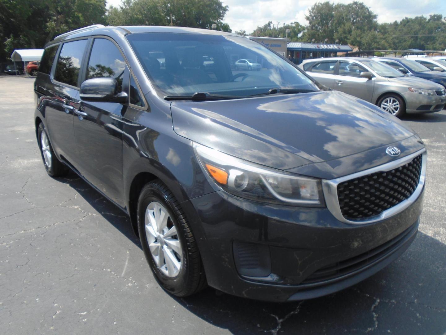 2016 Kia Sedona LX (KNDMB5C14G6) with an 3.3L V6 DOHC 24V engine, 6-Speed Automatic transmission, located at 6112 N Florida Avenue, Tampa, FL, 33604, (888) 521-5131, 27.954929, -82.459534 - Photo#7