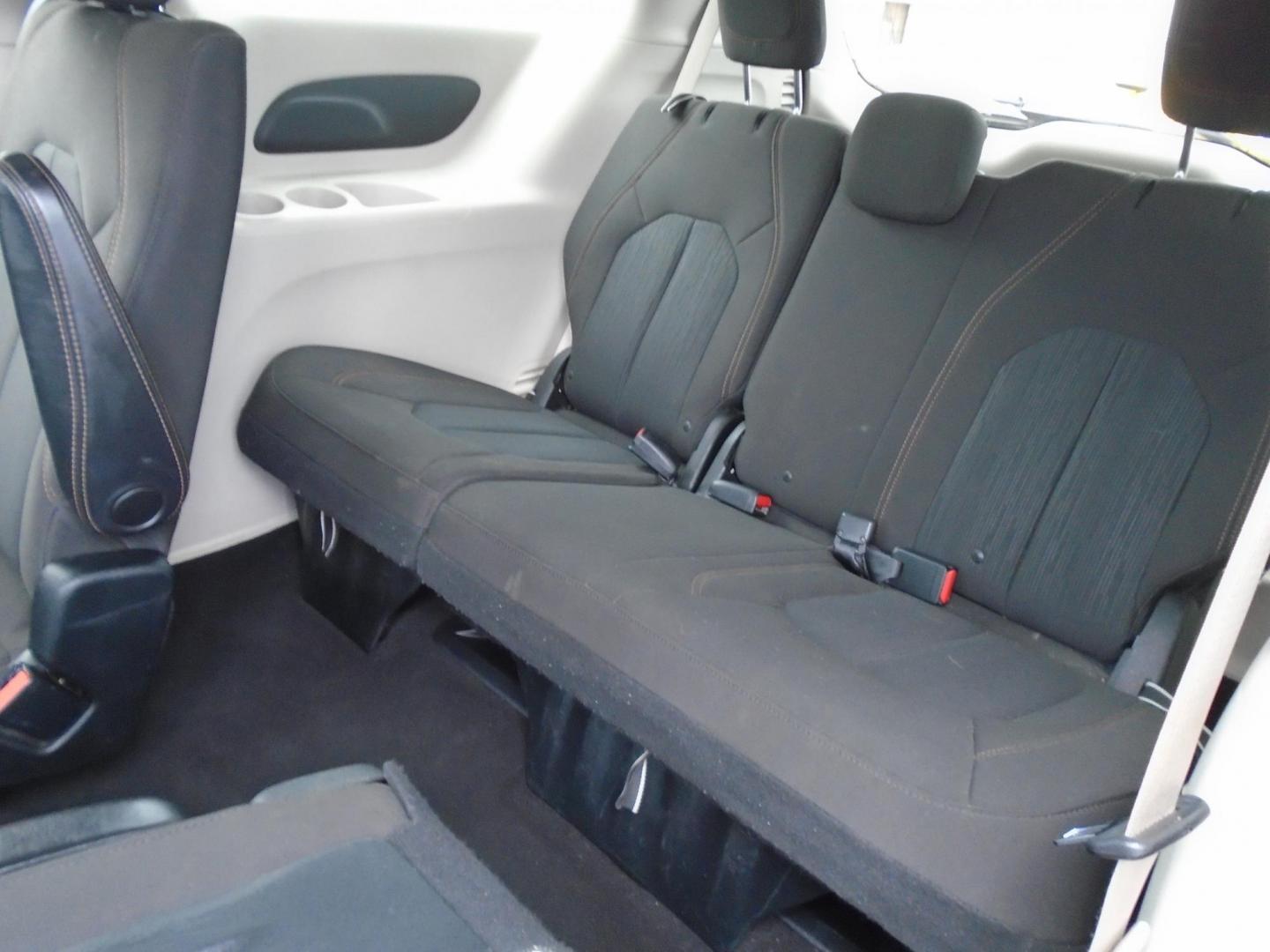 2017 GRAY /Grey Chrysler Pacifica Touring-L (2C4RC1CG6HR) with an 3.6L V6 DOHC 24V engine, 6A transmission, located at 6112 N Florida Avenue, Tampa, FL, 33604, (888) 521-5131, 27.954929, -82.459534 - 499$ Down plus tax & tag. - Photo#14