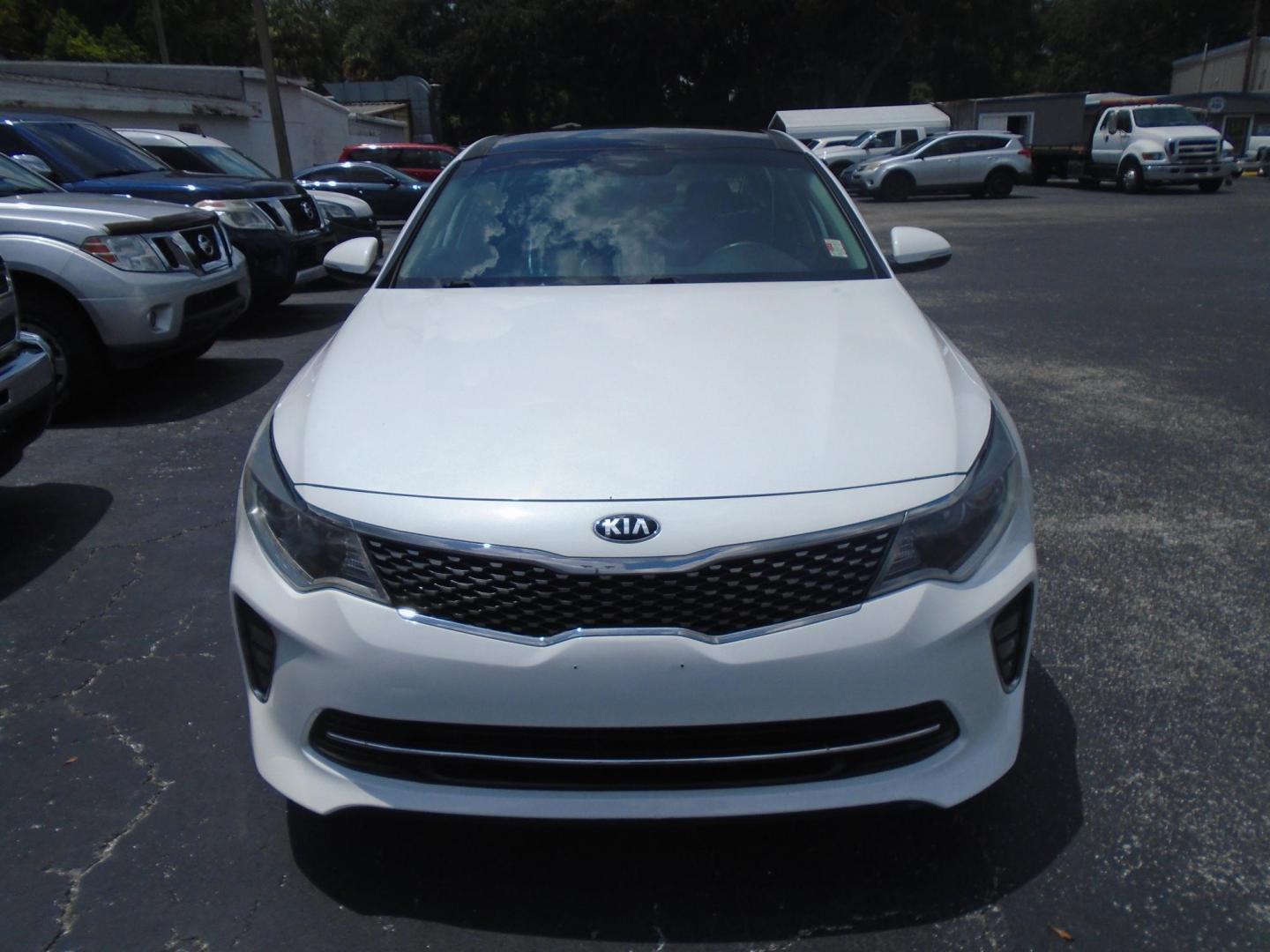 2018 Kia Optima LX (5XXGT4L39JG) with an 2.4L L4 DOHC 16V engine, 6A transmission, located at 6112 N Florida Avenue, Tampa, FL, 33604, (888) 521-5131, 27.954929, -82.459534 - Photo#0