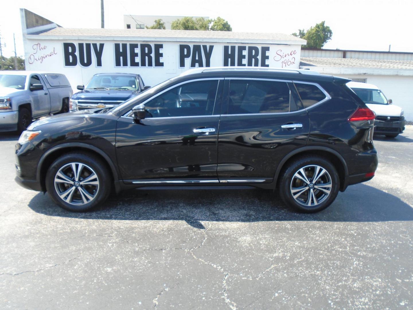 2017 Nissan Rogue SV 2WD (JN8AT2MT8HW) with an 2.5L L4 DOHC 16V engine, CVT transmission, located at 6112 N Florida Avenue, Tampa, FL, 33604, (888) 521-5131, 27.954929, -82.459534 - Photo#0