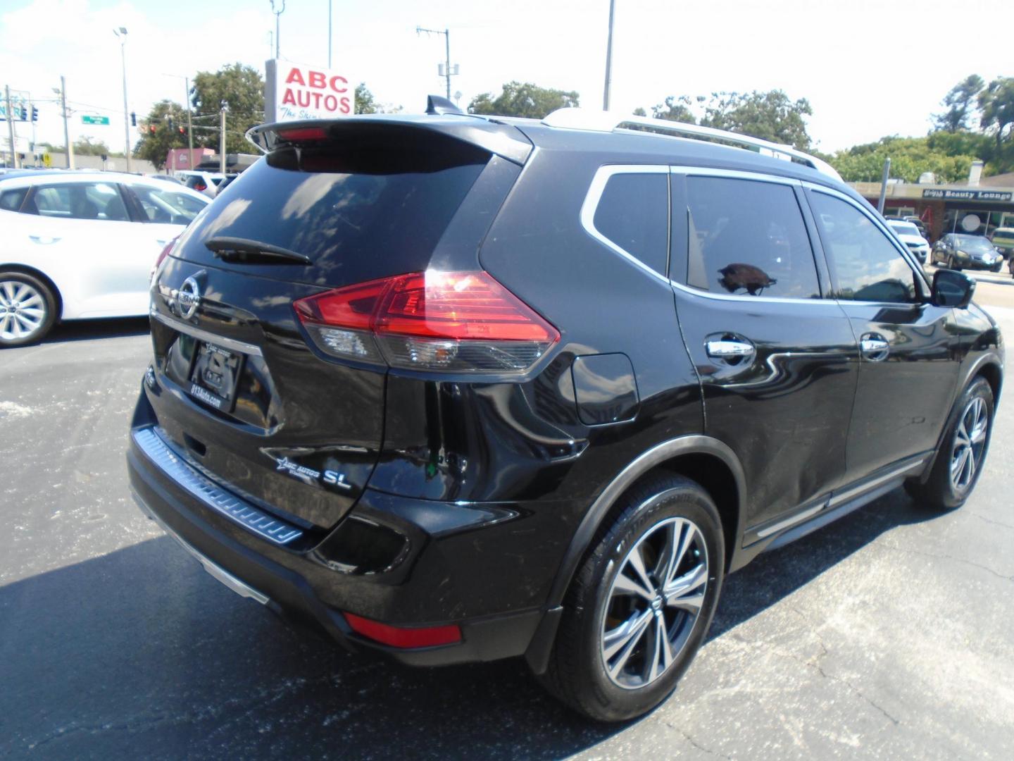 2017 Nissan Rogue SV 2WD (JN8AT2MT8HW) with an 2.5L L4 DOHC 16V engine, CVT transmission, located at 6112 N Florida Avenue, Tampa, FL, 33604, (888) 521-5131, 27.954929, -82.459534 - Photo#10