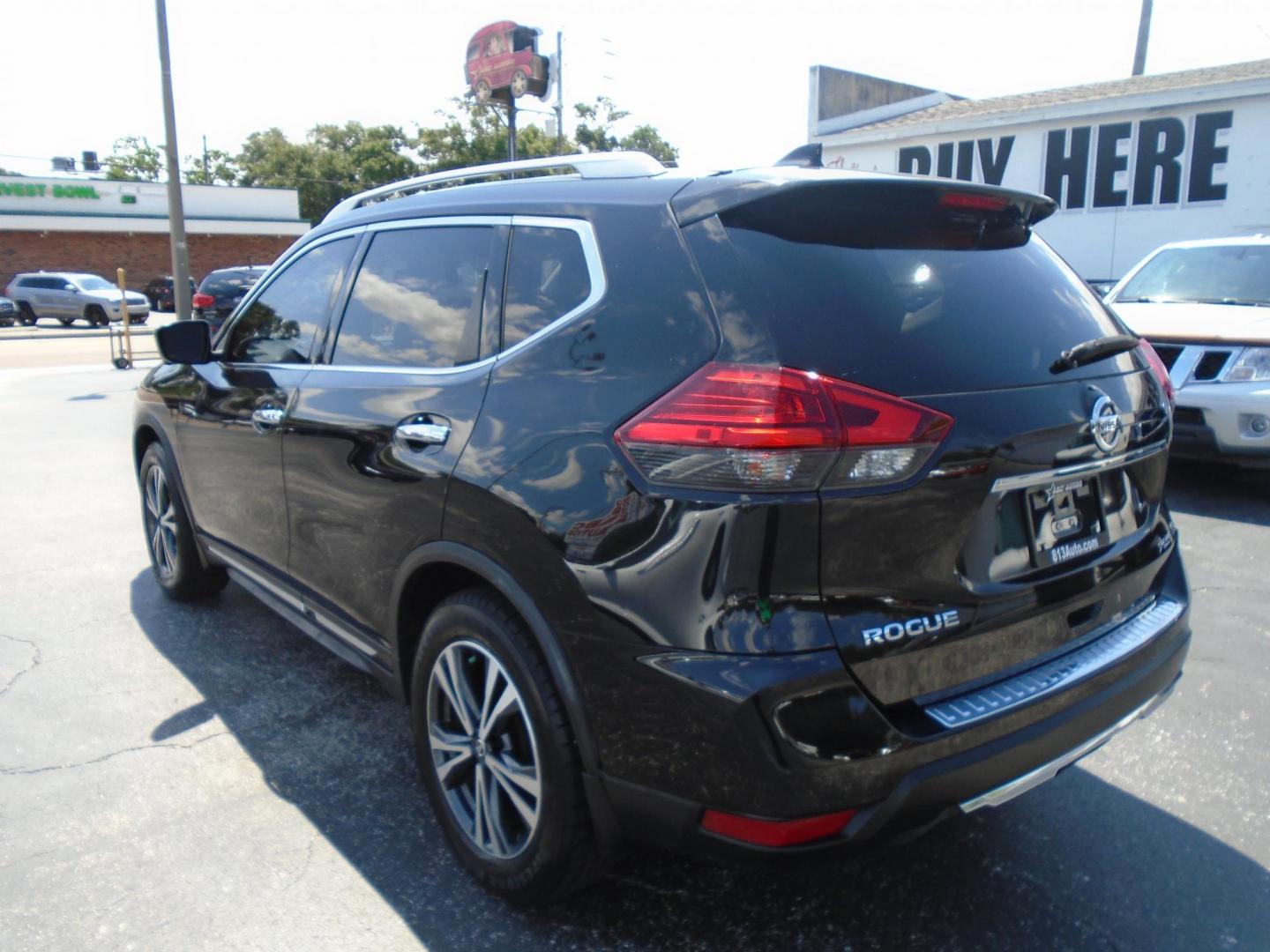 2017 Nissan Rogue SV 2WD (JN8AT2MT8HW) with an 2.5L L4 DOHC 16V engine, CVT transmission, located at 6112 N Florida Avenue, Tampa, FL, 33604, (888) 521-5131, 27.954929, -82.459534 - Photo#11