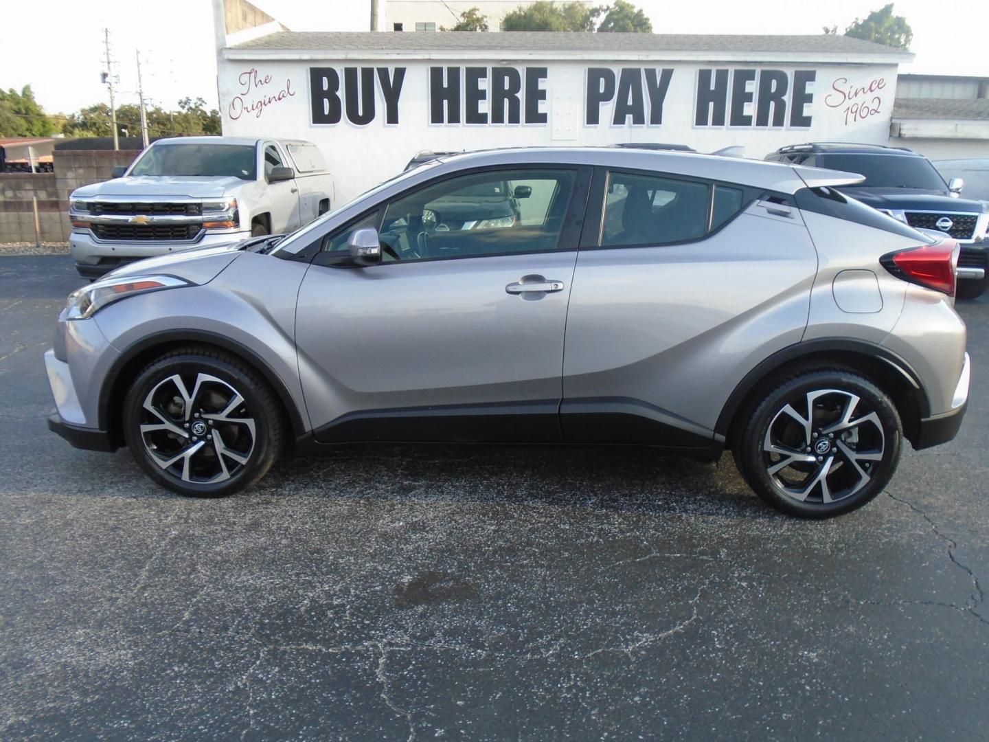 2018 Toyota C-HR XLE (JTNKHMBX8J1) with an 2.0L L4 DOHC 16V engine, CVT transmission, located at 6112 N Florida Avenue, Tampa, FL, 33604, (888) 521-5131, 27.954929, -82.459534 - Photo#2