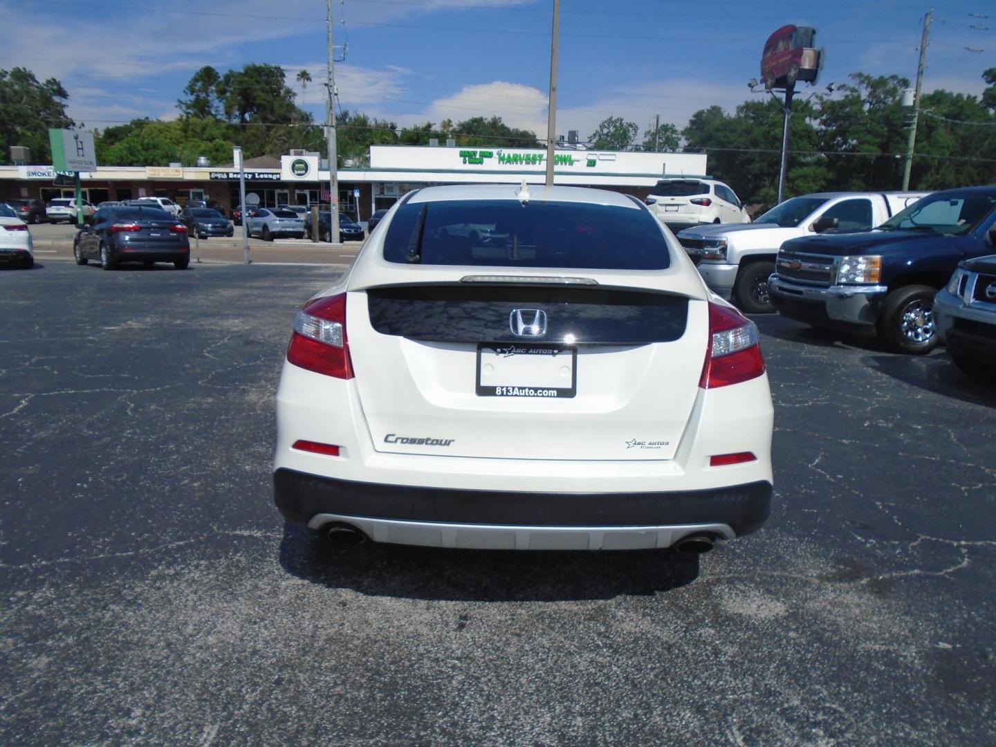 2015 Honda Crosstour EX 2WD (5J6TF3H32FL) with an 2.4L L4 DOHC 16V engine, 5A transmission, located at 6112 N Florida Avenue, Tampa, FL, 33604, (888) 521-5131, 27.954929, -82.459534 - Photo#3