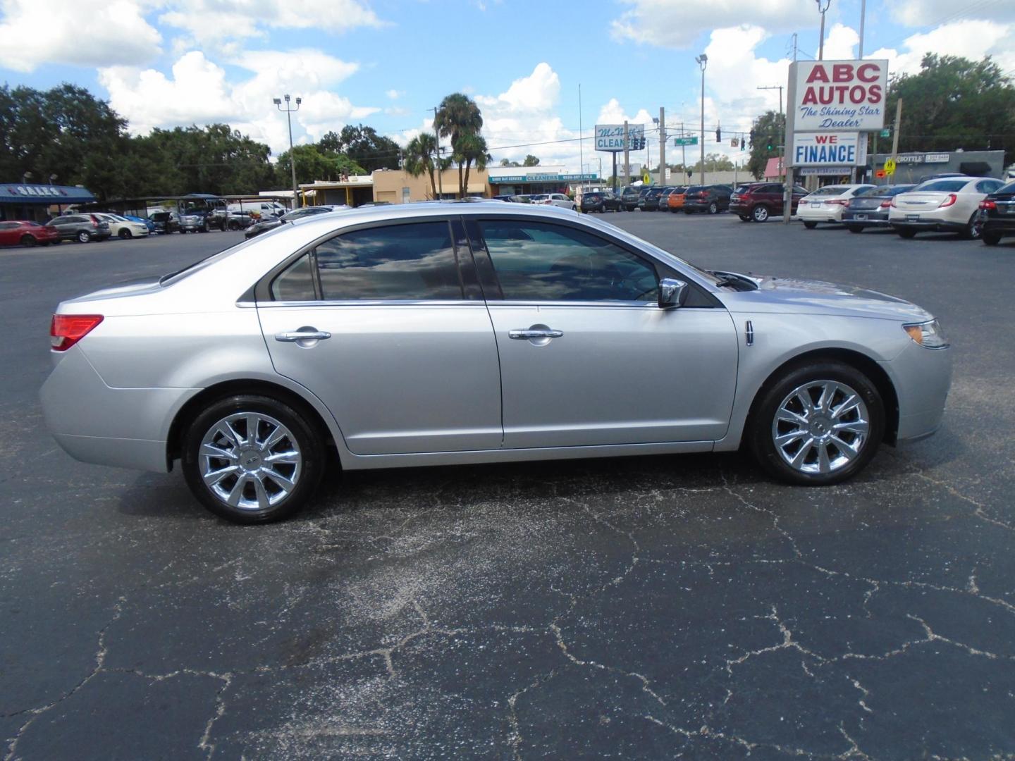 2012 Lincoln MKZ FWD (3LNHL2GC9CR) with an 3.5L V6 DOHC 24V engine, 6-Speed Automatic transmission, located at 6112 N Florida Avenue, Tampa, FL, 33604, (888) 521-5131, 27.954929, -82.459534 - Photo#2