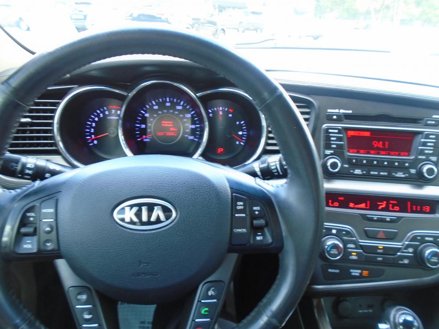 2012 Kia Optima EX (5XXGN4A75CG) with an 2.4L L4 DOHC 16V engine, 6-Speed Automatic transmission, located at 6112 N Florida Avenue, Tampa, FL, 33604, (888) 521-5131, 27.954929, -82.459534 - Photo#12