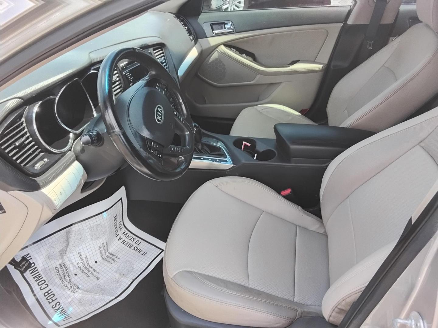 2012 SILVER /Beige Kia Optima EX (5XXGN4A75CG) with an 2.4L L4 DOHC 16V engine, 6-Speed Automatic transmission, located at 6112 N Florida Avenue, Tampa, FL, 33604, (888) 521-5131, 27.954929, -82.459534 - $499 down plus tax & tag.- Photo#8