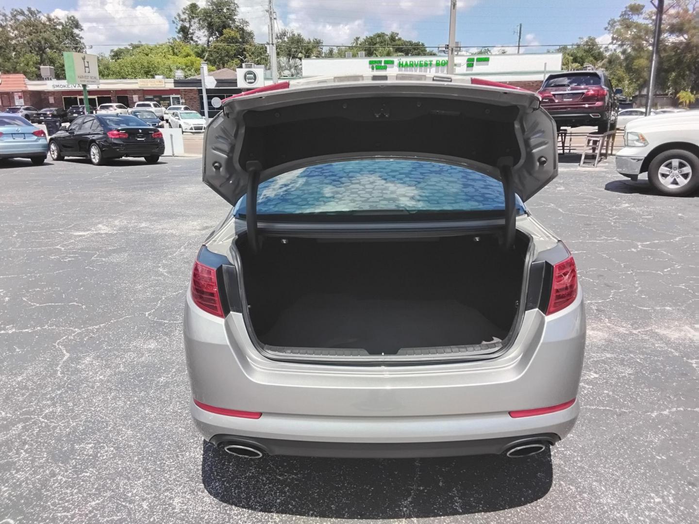 2012 SILVER /Beige Kia Optima EX (5XXGN4A75CG) with an 2.4L L4 DOHC 16V engine, 6-Speed Automatic transmission, located at 6112 N Florida Avenue, Tampa, FL, 33604, (888) 521-5131, 27.954929, -82.459534 - $499 down plus tax & tag.- Photo#6