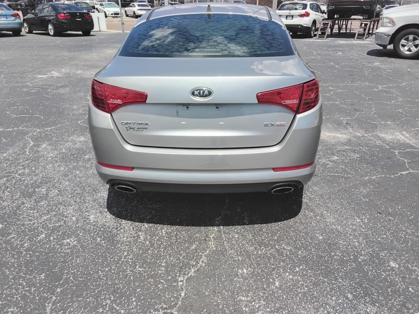 2012 SILVER /Beige Kia Optima EX (5XXGN4A75CG) with an 2.4L L4 DOHC 16V engine, 6-Speed Automatic transmission, located at 6112 N Florida Avenue, Tampa, FL, 33604, (888) 521-5131, 27.954929, -82.459534 - $499 down plus tax & tag.- Photo#5