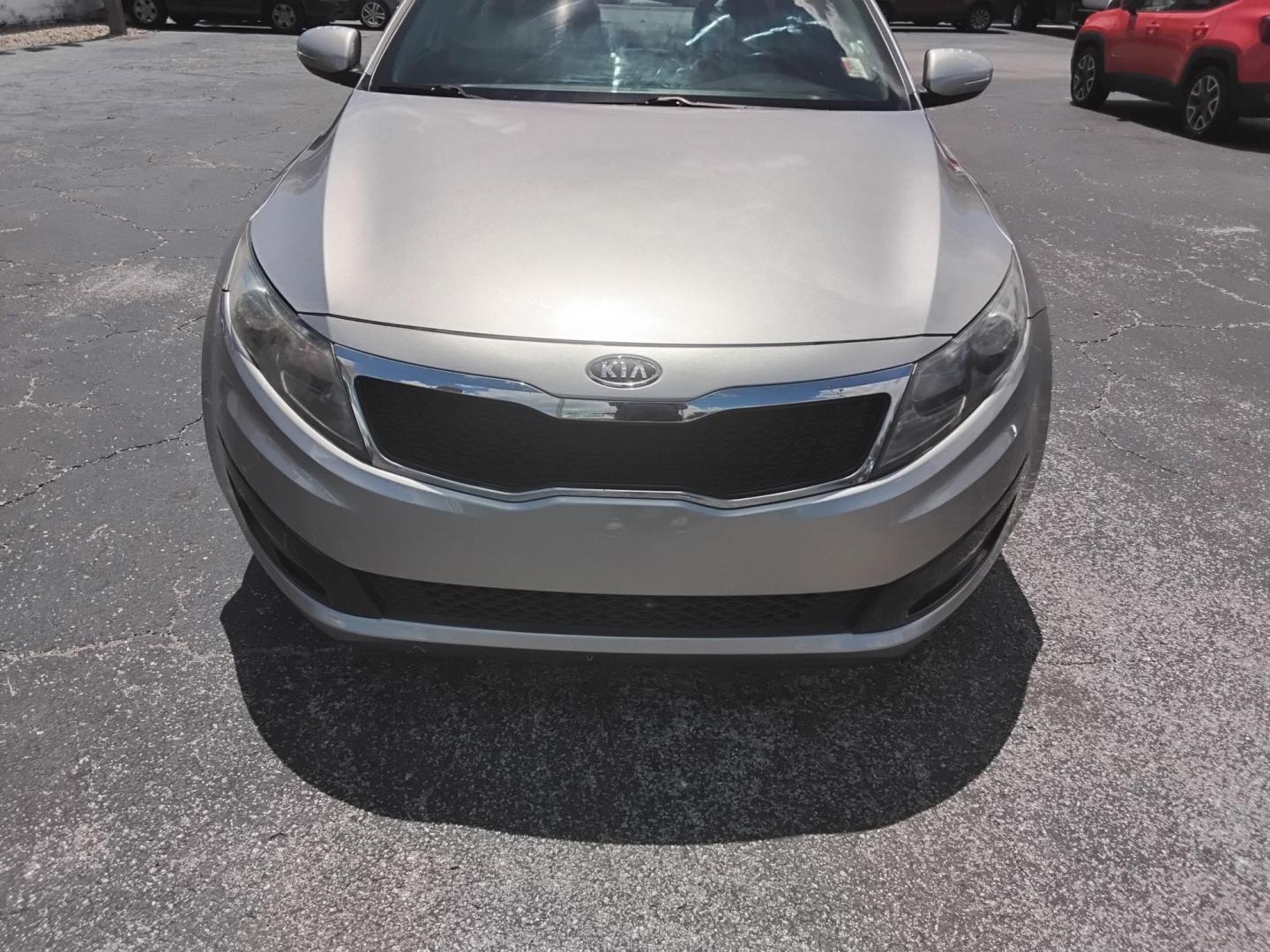 2012 SILVER /Beige Kia Optima EX (5XXGN4A75CG) with an 2.4L L4 DOHC 16V engine, 6-Speed Automatic transmission, located at 6112 N Florida Avenue, Tampa, FL, 33604, (888) 521-5131, 27.954929, -82.459534 - $499 down plus tax & tag.- Photo#2