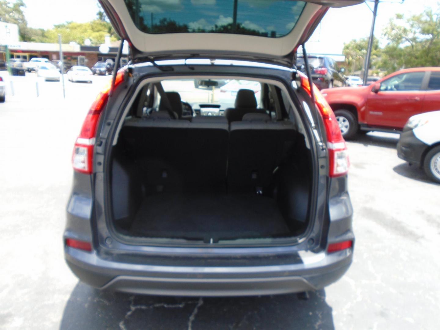 2015 Honda CR-V LX 2WD (3CZRM3H35FG) with an 2.4L L4 DOHC 16V engine, Continuously Variable Transmission transmission, located at 6112 N Florida Avenue, Tampa, FL, 33604, (888) 521-5131, 27.954929, -82.459534 - Photo#24