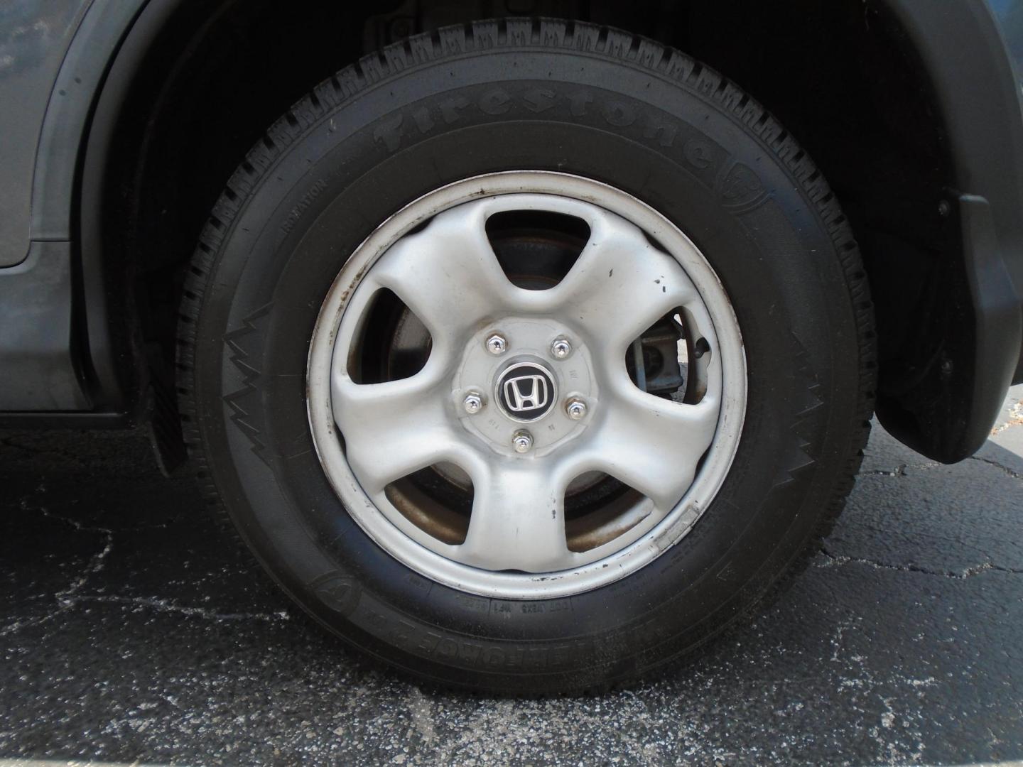 2015 Honda CR-V LX 2WD (3CZRM3H35FG) with an 2.4L L4 DOHC 16V engine, Continuously Variable Transmission transmission, located at 6112 N Florida Avenue, Tampa, FL, 33604, (888) 521-5131, 27.954929, -82.459534 - Photo#25