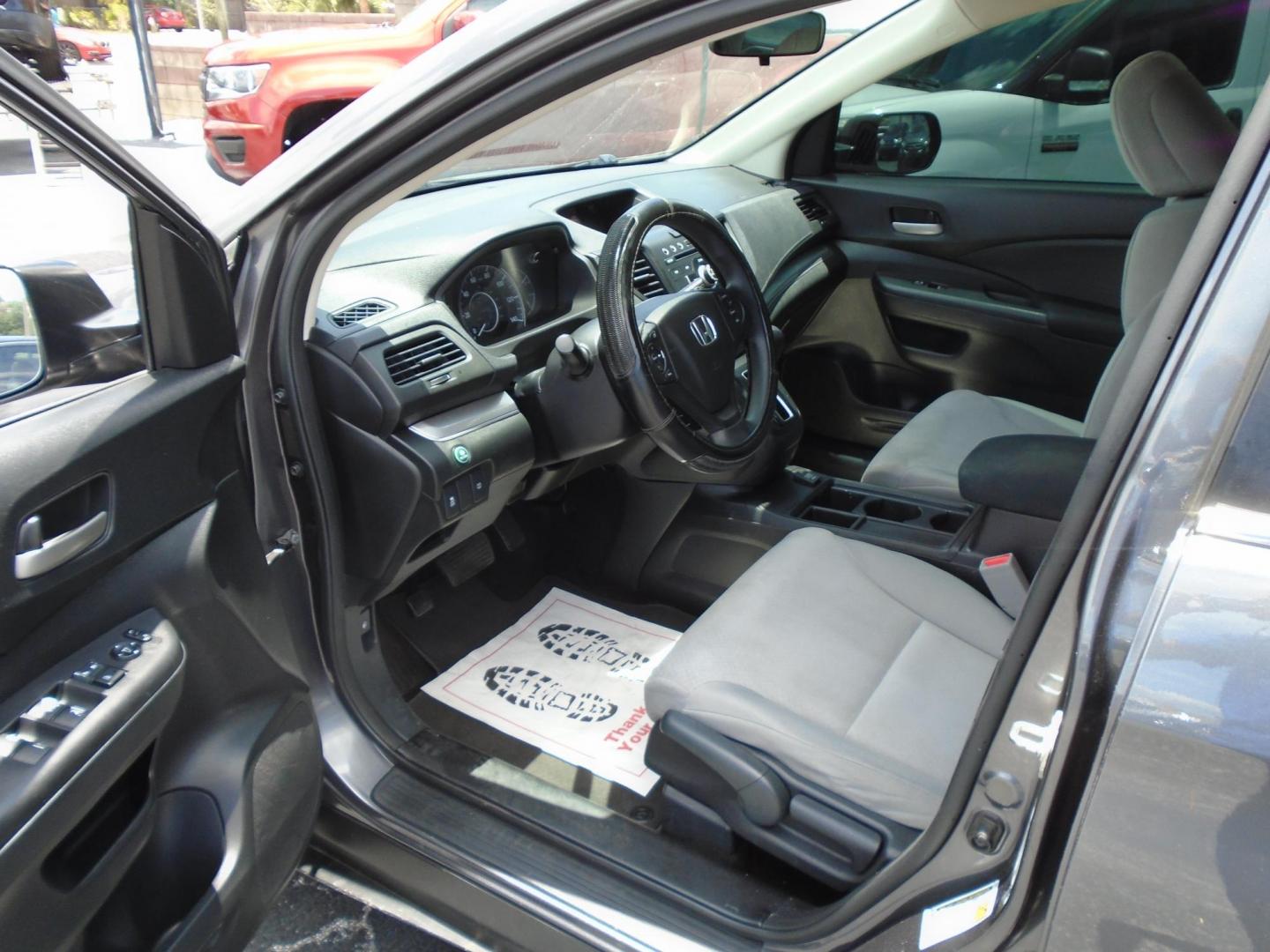 2015 Honda CR-V LX 2WD (3CZRM3H35FG) with an 2.4L L4 DOHC 16V engine, Continuously Variable Transmission transmission, located at 6112 N Florida Avenue, Tampa, FL, 33604, (888) 521-5131, 27.954929, -82.459534 - Photo#26
