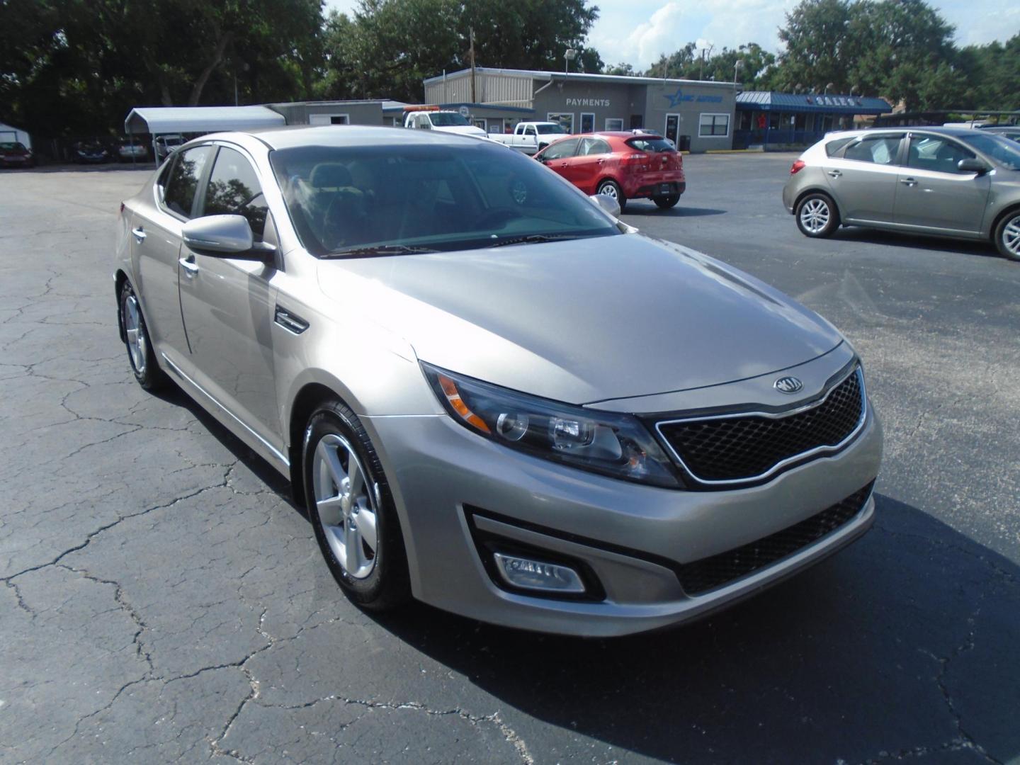 2015 Kia Optima LX (5XXGM4A79FG) with an 2.4L L4 DOHC 16V engine, 6-Speed Automatic transmission, located at 6112 N Florida Avenue, Tampa, FL, 33604, (888) 521-5131, 27.954929, -82.459534 - Photo#3