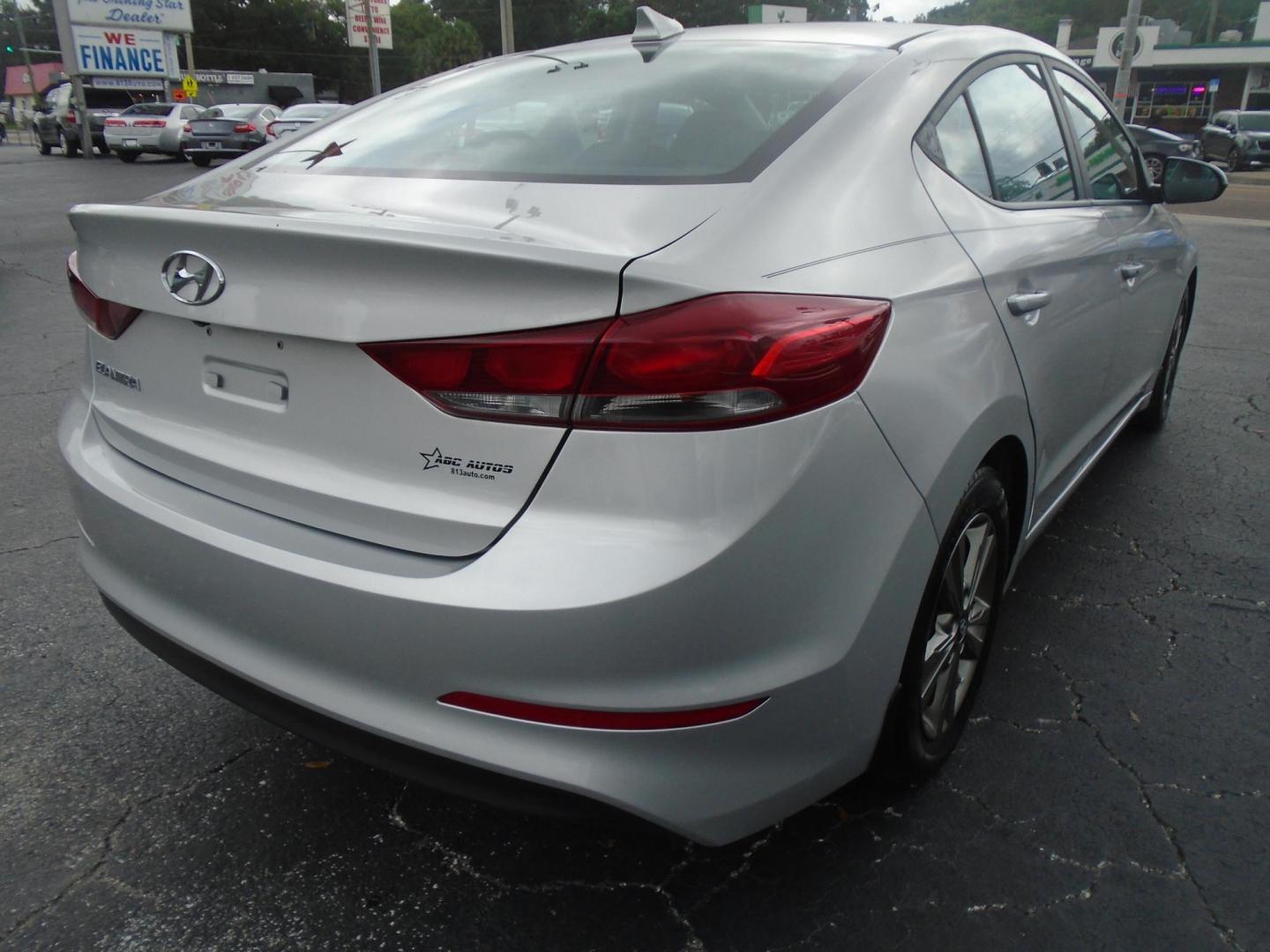 2018 Hyundai Elantra Limited (5NPD84LF4JH) with an 1.8L L4 DOHC 16V engine, 6A transmission, located at 6112 N Florida Avenue, Tampa, FL, 33604, (888) 521-5131, 27.954929, -82.459534 - Photo#3