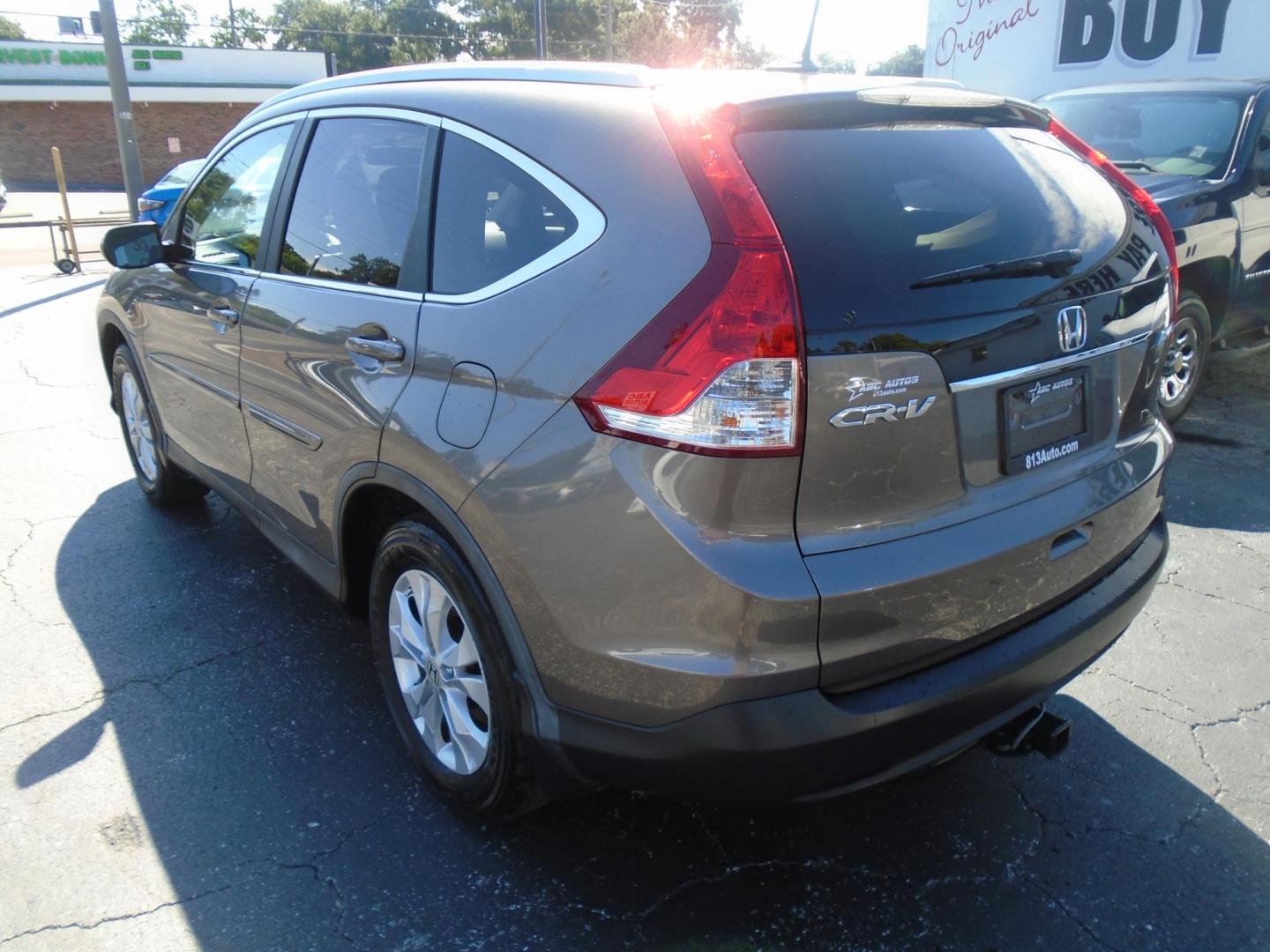 2013 Honda CR-V EX-L 4WD 5-Speed AT (5J6RM4H73DL) with an 2.4L L4 DOHC 16V engine, 5-Speed Automatic transmission, located at 6112 N Florida Avenue, Tampa, FL, 33604, (888) 521-5131, 27.954929, -82.459534 - Photo#4