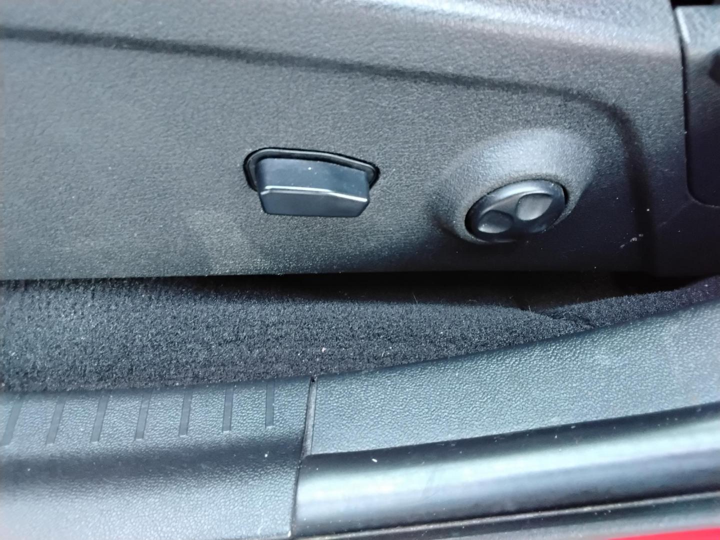 2018 Orange /Black Dodge Journey Crossroad FWD (3C4PDCGG6JT) with an 3.6L V6 DOHC 24V engine, 4A transmission, located at 6112 N Florida Avenue, Tampa, FL, 33604, (888) 521-5131, 27.954929, -82.459534 - 499$ down plus tax & tag. - Photo#21