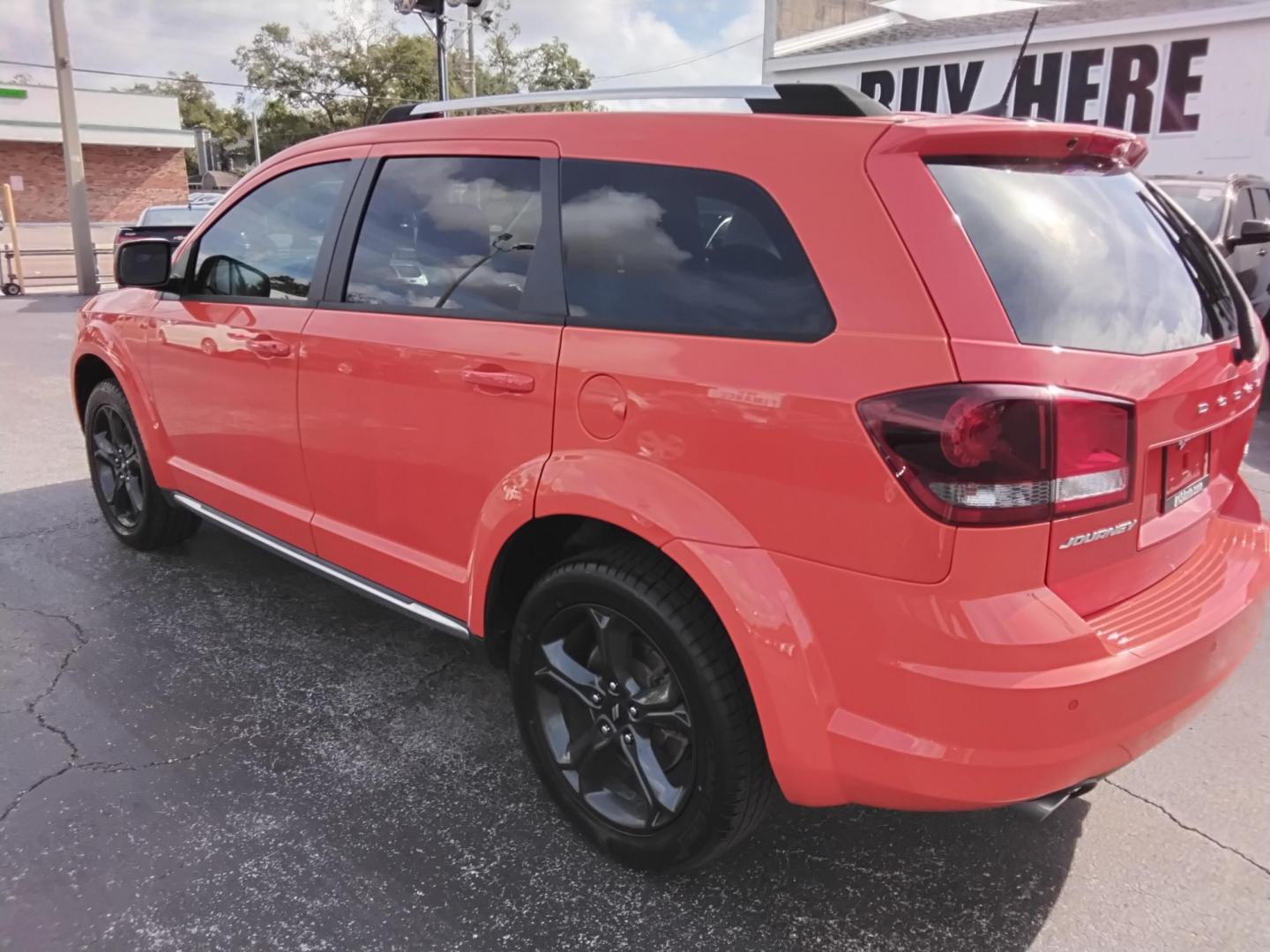 2018 Orange /Black Dodge Journey Crossroad FWD (3C4PDCGG6JT) with an 3.6L V6 DOHC 24V engine, 4A transmission, located at 6112 N Florida Avenue, Tampa, FL, 33604, (888) 521-5131, 27.954929, -82.459534 - 499$ down plus tax & tag. - Photo#11