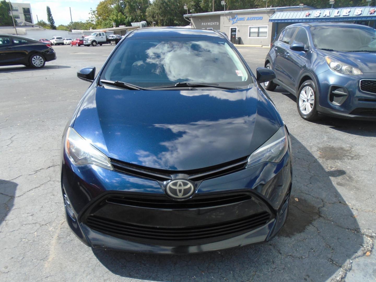 2018 Toyota Corolla XLE CVT (2T1BURHE4JC) with an 1.8L L4 DOHC 16V engine, CVT transmission, located at 6112 N Florida Avenue, Tampa, FL, 33604, (888) 521-5131, 27.954929, -82.459534 - Photo#2