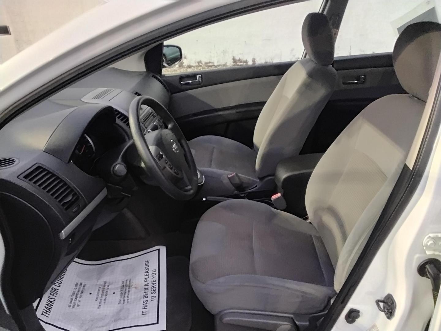 2012 White /Grey Nissan Sentra 2.0 (3N1AB6AP1CL) with an 2.0L L4 DOHC 16V engine, Continuously Variable Transmission transmission, located at 6112 N Florida Avenue, Tampa, FL, 33604, (888) 521-5131, 27.954929, -82.459534 - $499 DOWN PLUS TAX & TAG. - Photo#11