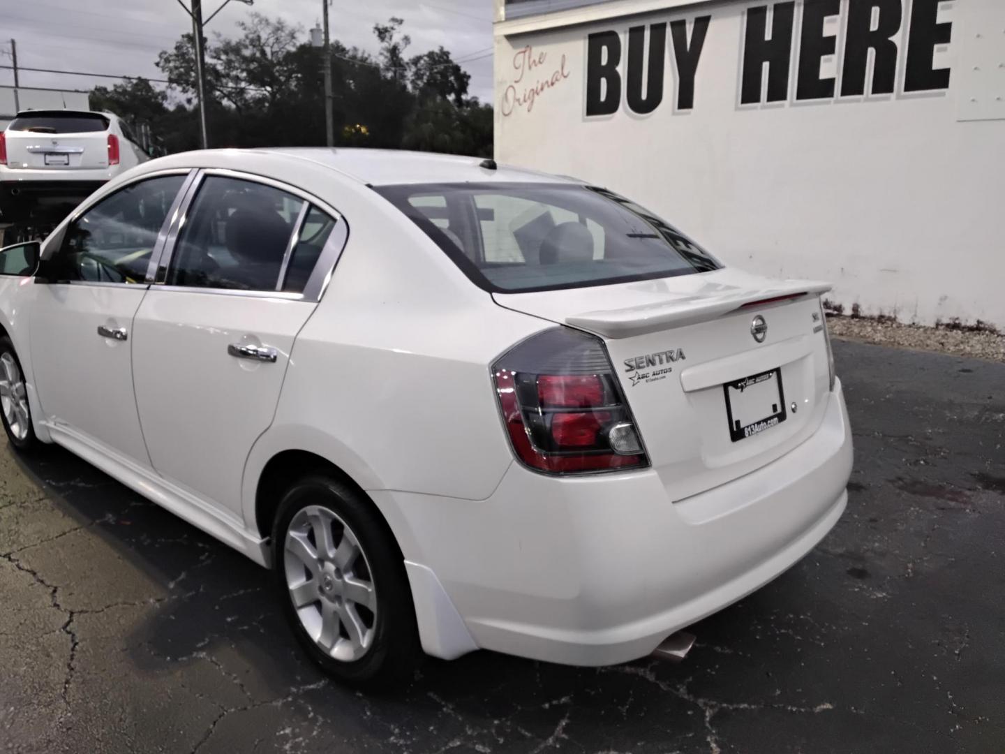 2012 White /Grey Nissan Sentra 2.0 (3N1AB6AP1CL) with an 2.0L L4 DOHC 16V engine, Continuously Variable Transmission transmission, located at 6112 N Florida Avenue, Tampa, FL, 33604, (888) 521-5131, 27.954929, -82.459534 - $499 DOWN PLUS TAX & TAG. - Photo#6
