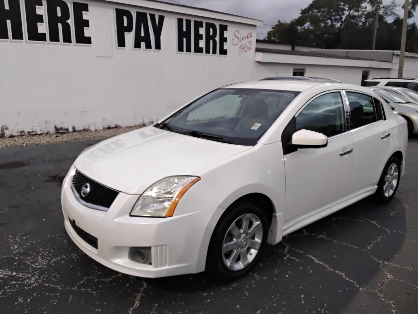 2012 White /Grey Nissan Sentra 2.0 (3N1AB6AP1CL) with an 2.0L L4 DOHC 16V engine, Continuously Variable Transmission transmission, located at 6112 N Florida Avenue, Tampa, FL, 33604, (888) 521-5131, 27.954929, -82.459534 - $499 DOWN PLUS TAX & TAG. - Photo#1