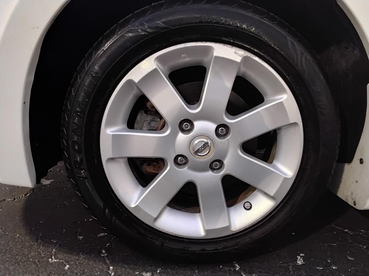 2012 White /Grey Nissan Sentra 2.0 (3N1AB6AP1CL) with an 2.0L L4 DOHC 16V engine, Continuously Variable Transmission transmission, located at 6112 N Florida Avenue, Tampa, FL, 33604, (888) 521-5131, 27.954929, -82.459534 - $499 DOWN PLUS TAX & TAG. - Photo#15