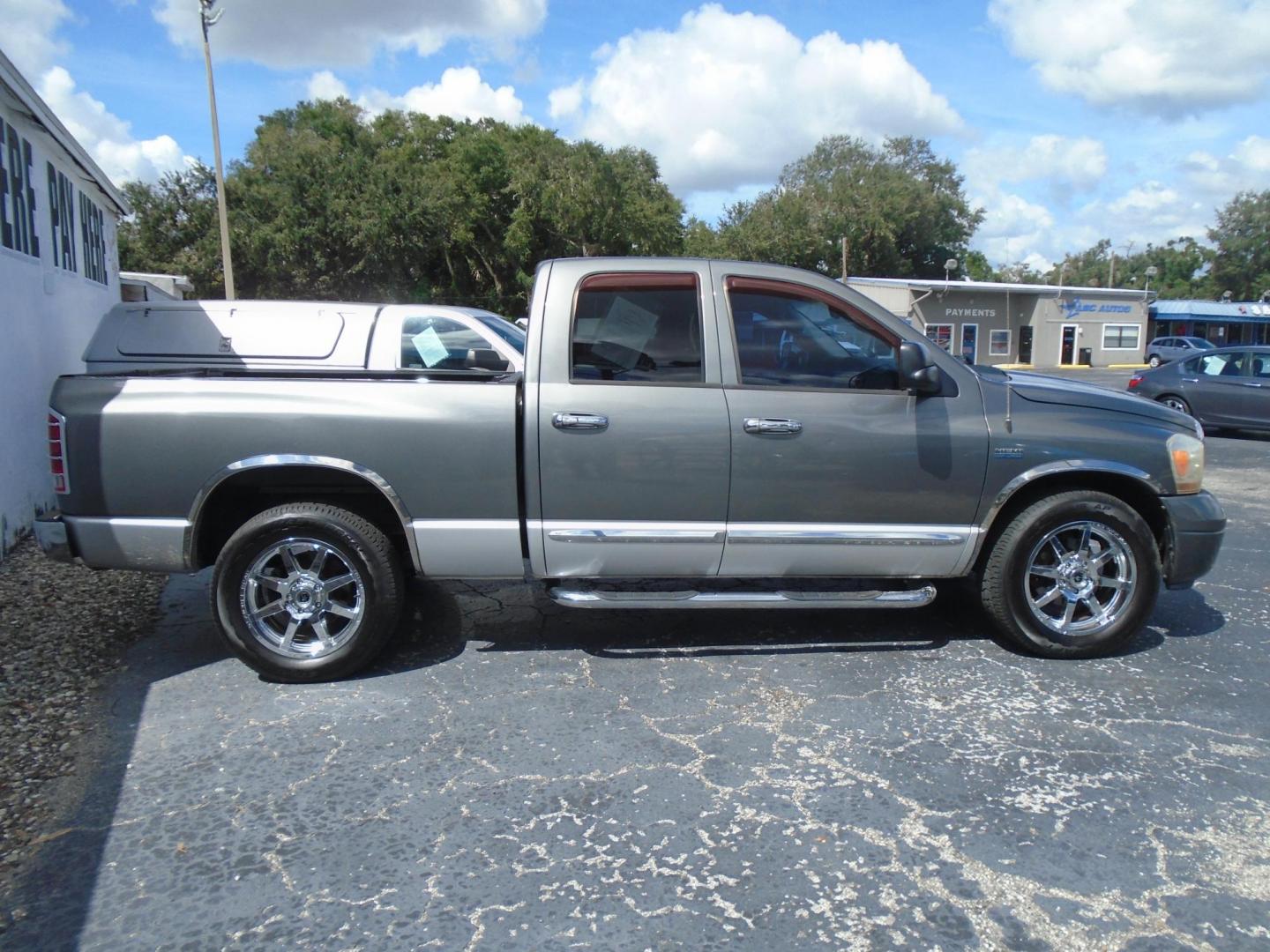 2006 Dodge Ram 1500 Laramie Quad Cab 2WD (1D7HA18276S) with an 5.7L V8 OHV 16V engine, 5-Speed Automatic Overdrive transmission, located at 6112 N Florida Avenue, Tampa, FL, 33604, (888) 521-5131, 27.954929, -82.459534 - Photo#1