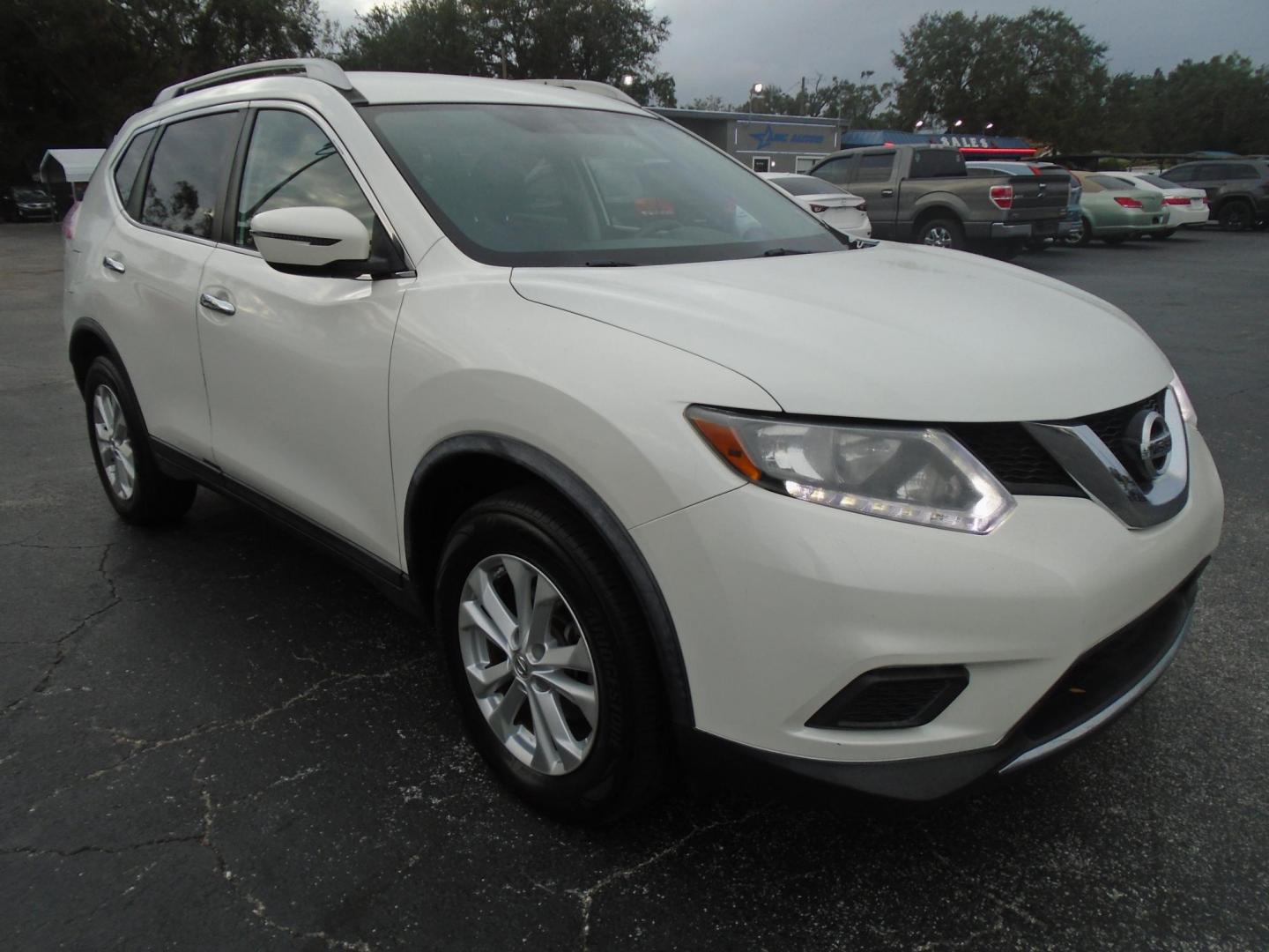 2016 Nissan Rogue S 2WD (JN8AT2MT2GW) with an 2.5L L4 DOHC 16V engine, CVT transmission, located at 6112 N Florida Avenue, Tampa, FL, 33604, (888) 521-5131, 27.954929, -82.459534 - Photo#2